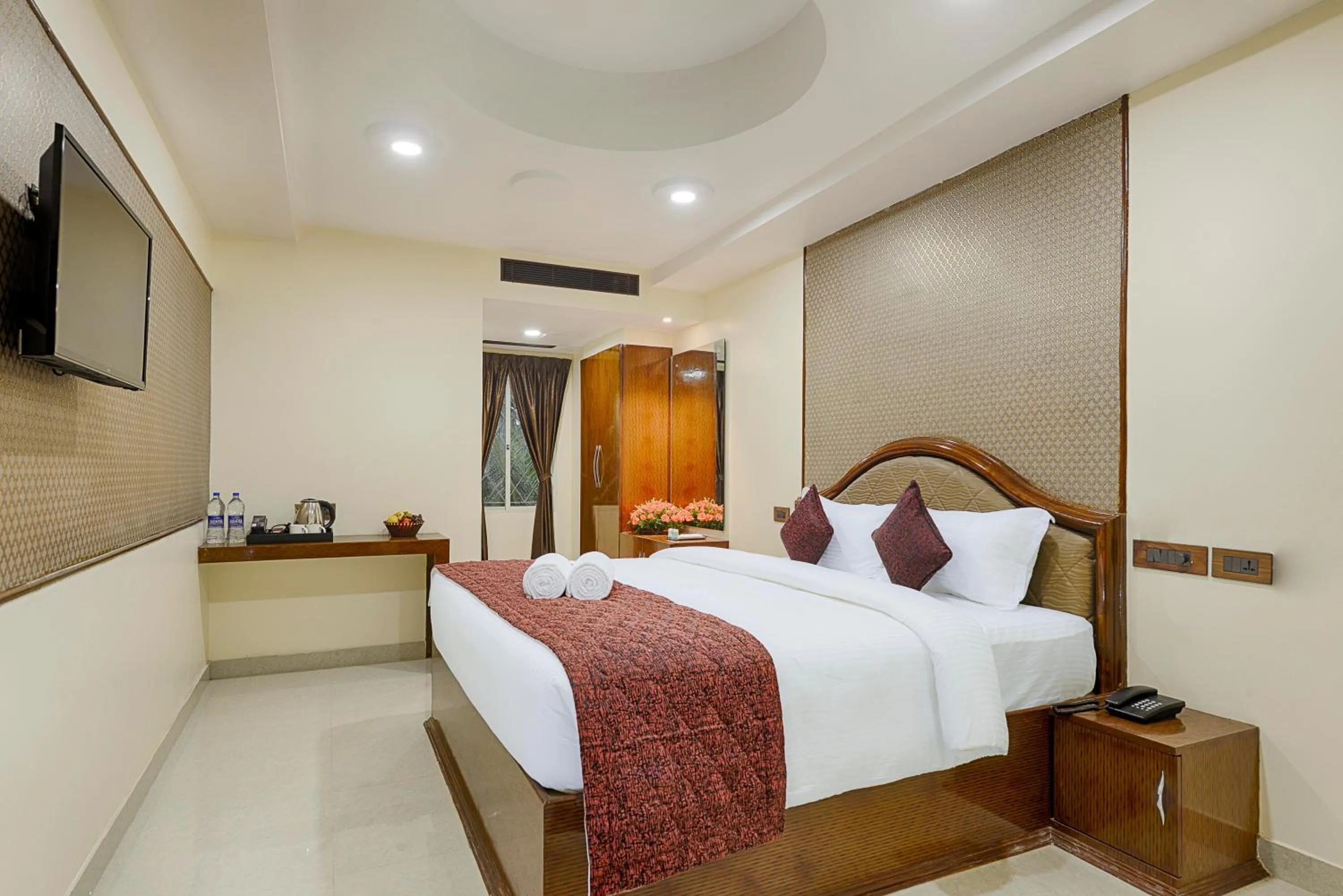 Bedroom, Bed in Hotel Ramraj Regency
