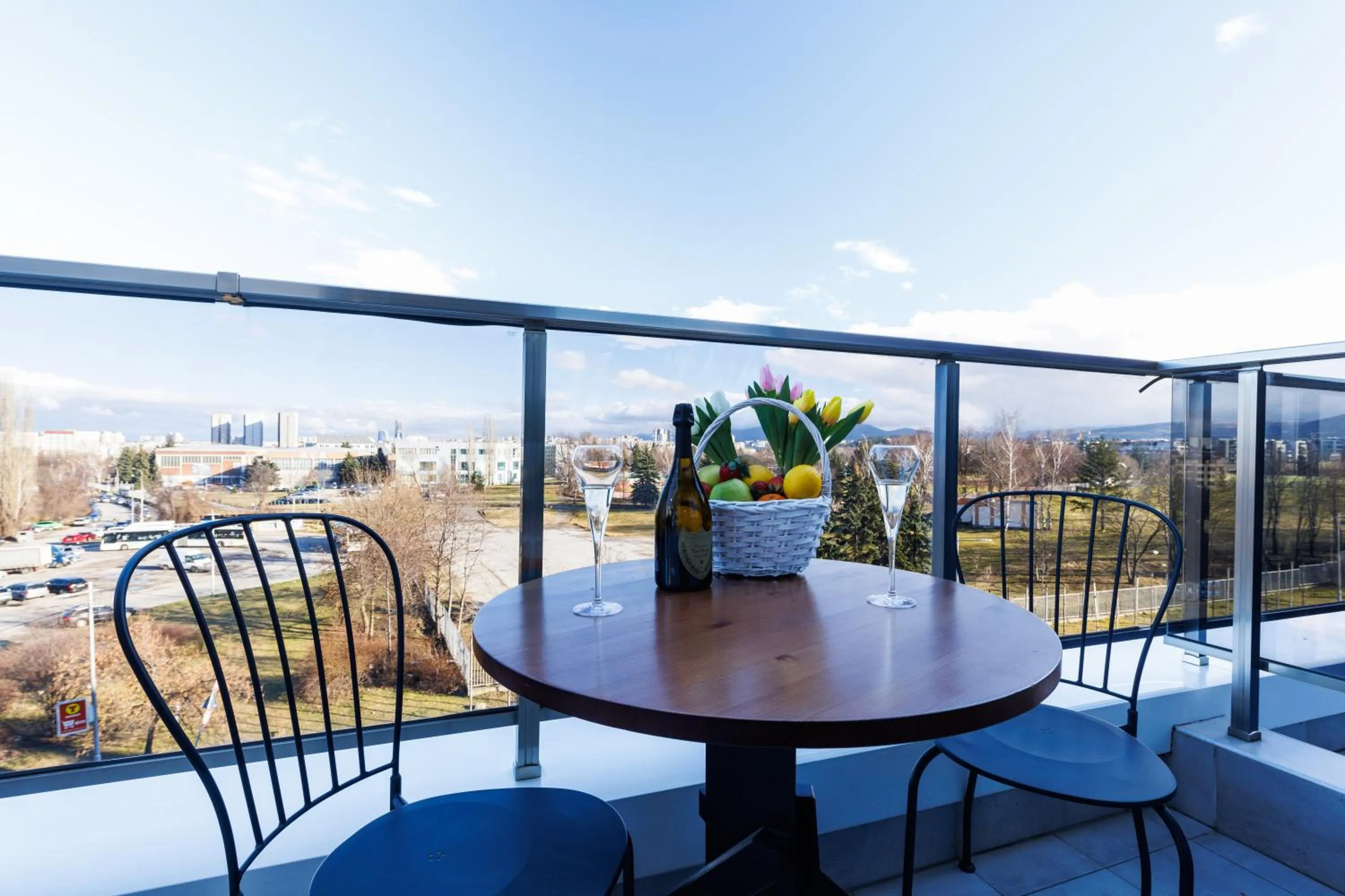 Avenue Hotel - Free Parking