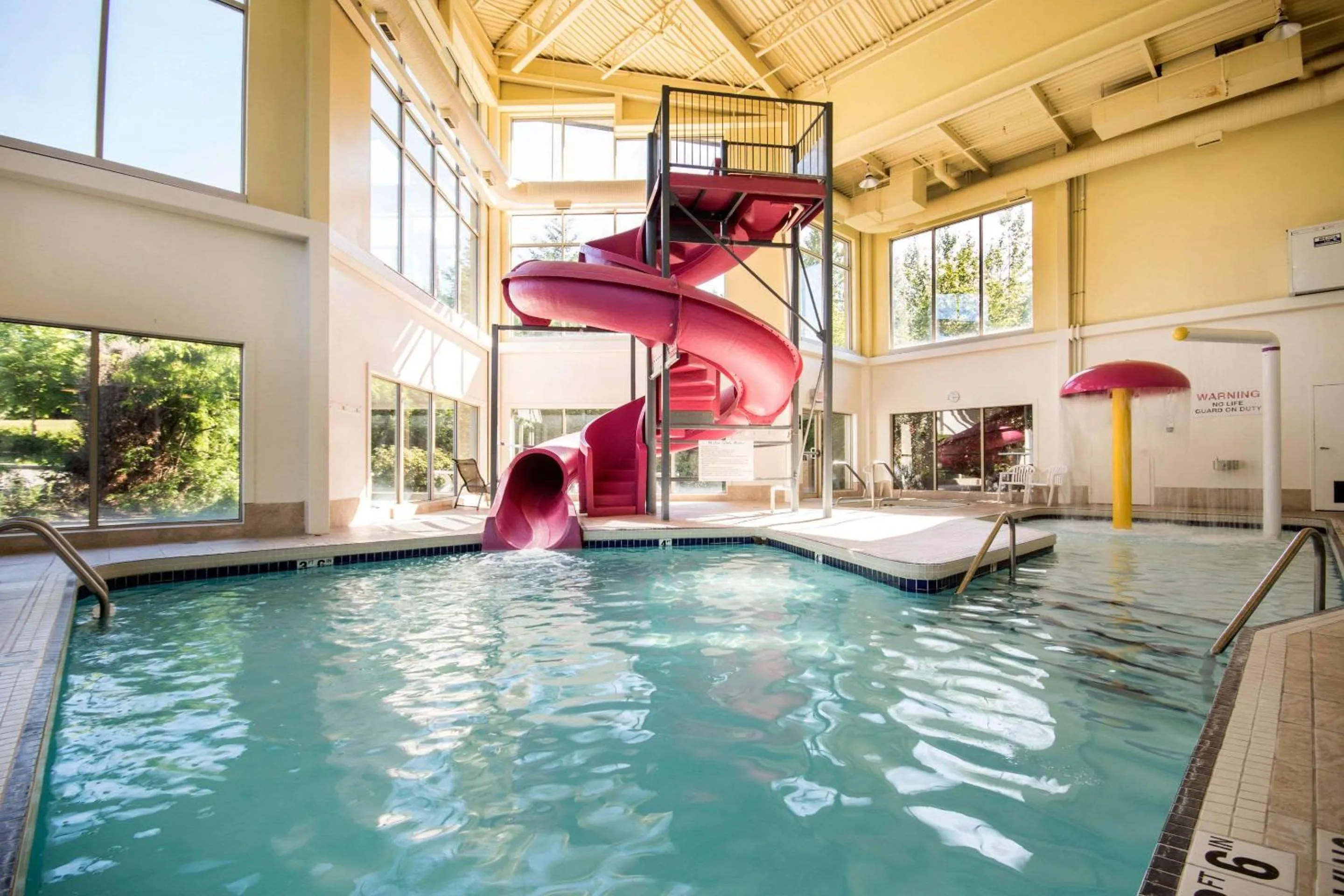 Pool view in Comfort Inn & Suites