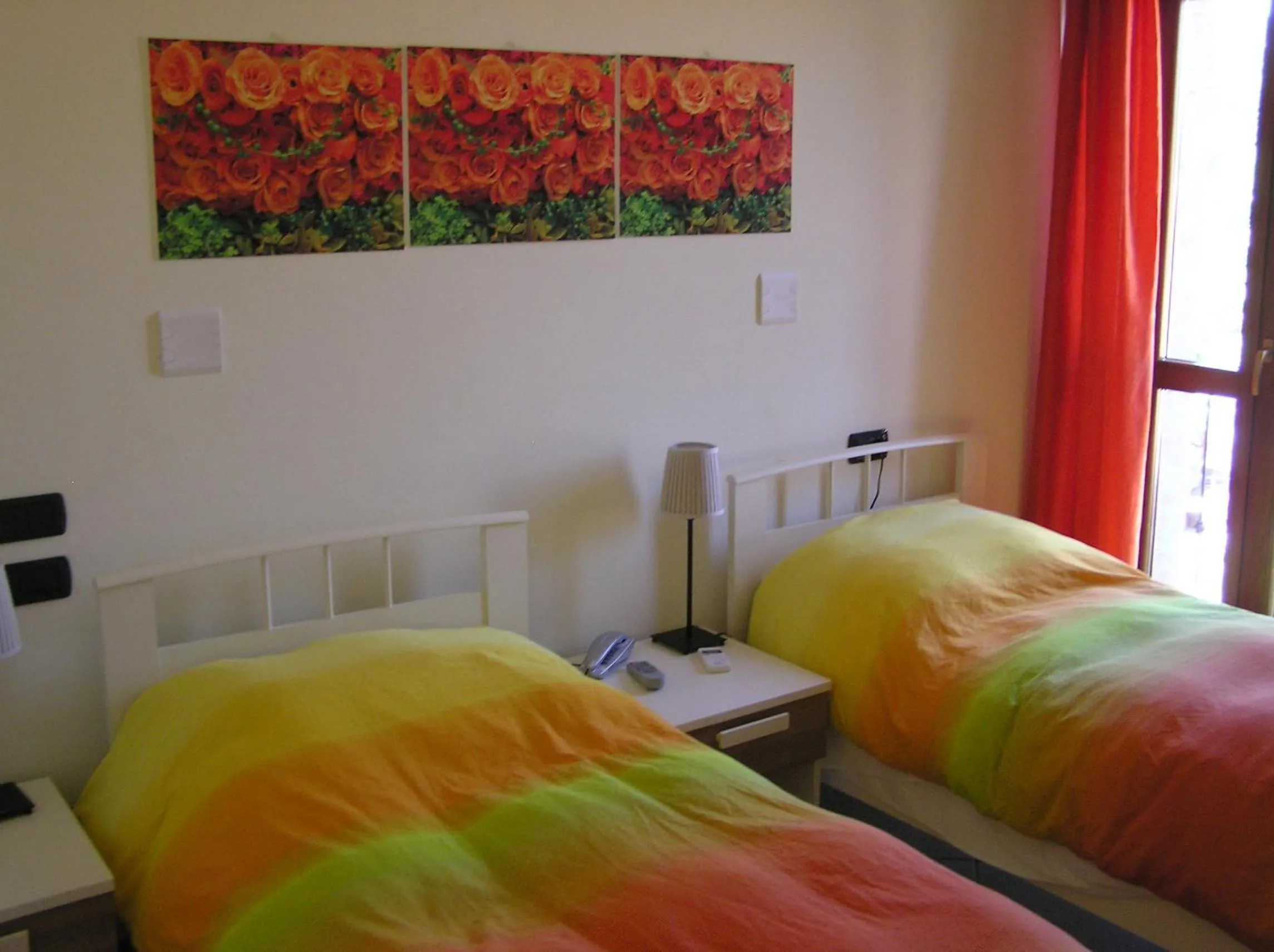 Bed in Albergo Le 2 Rose