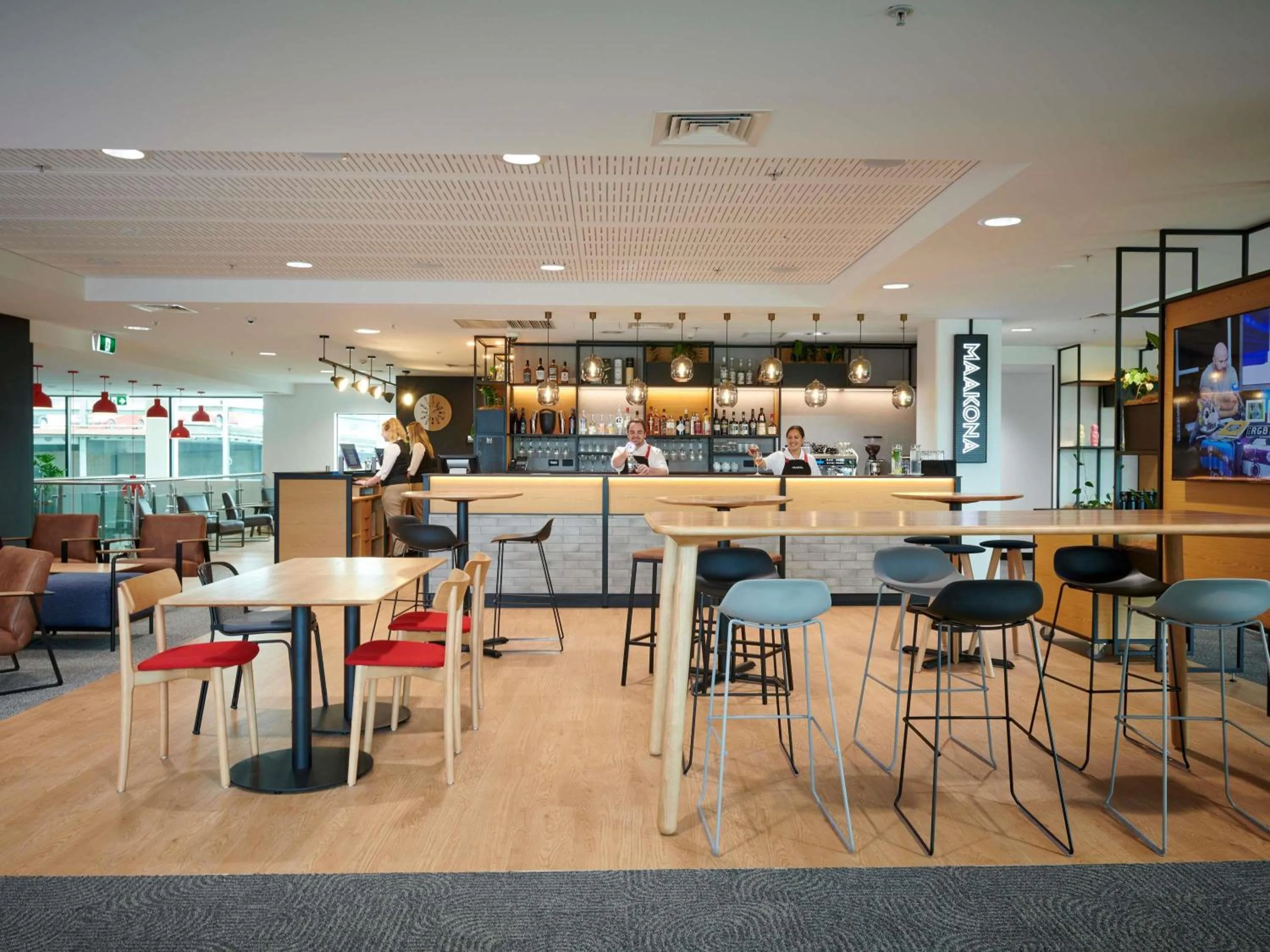 Lounge or bar in ibis Hamilton Tainui
