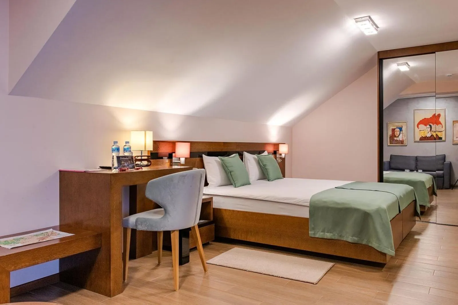 Bed in Rubicon Garni Hotel