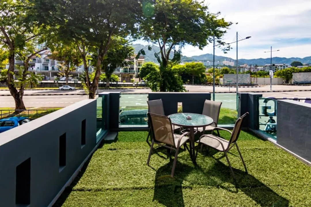 The Best Hotel in Bayan Lepas - THE LOV PENANG