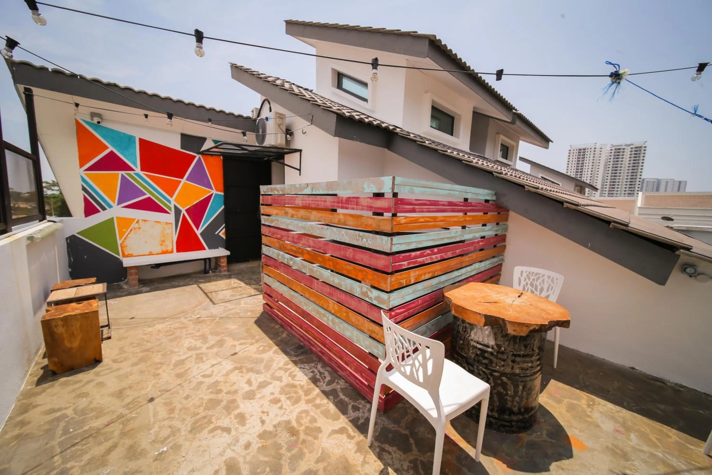 Patio in The Best Hotel in Bayan Lepas - THE LOV PENANG