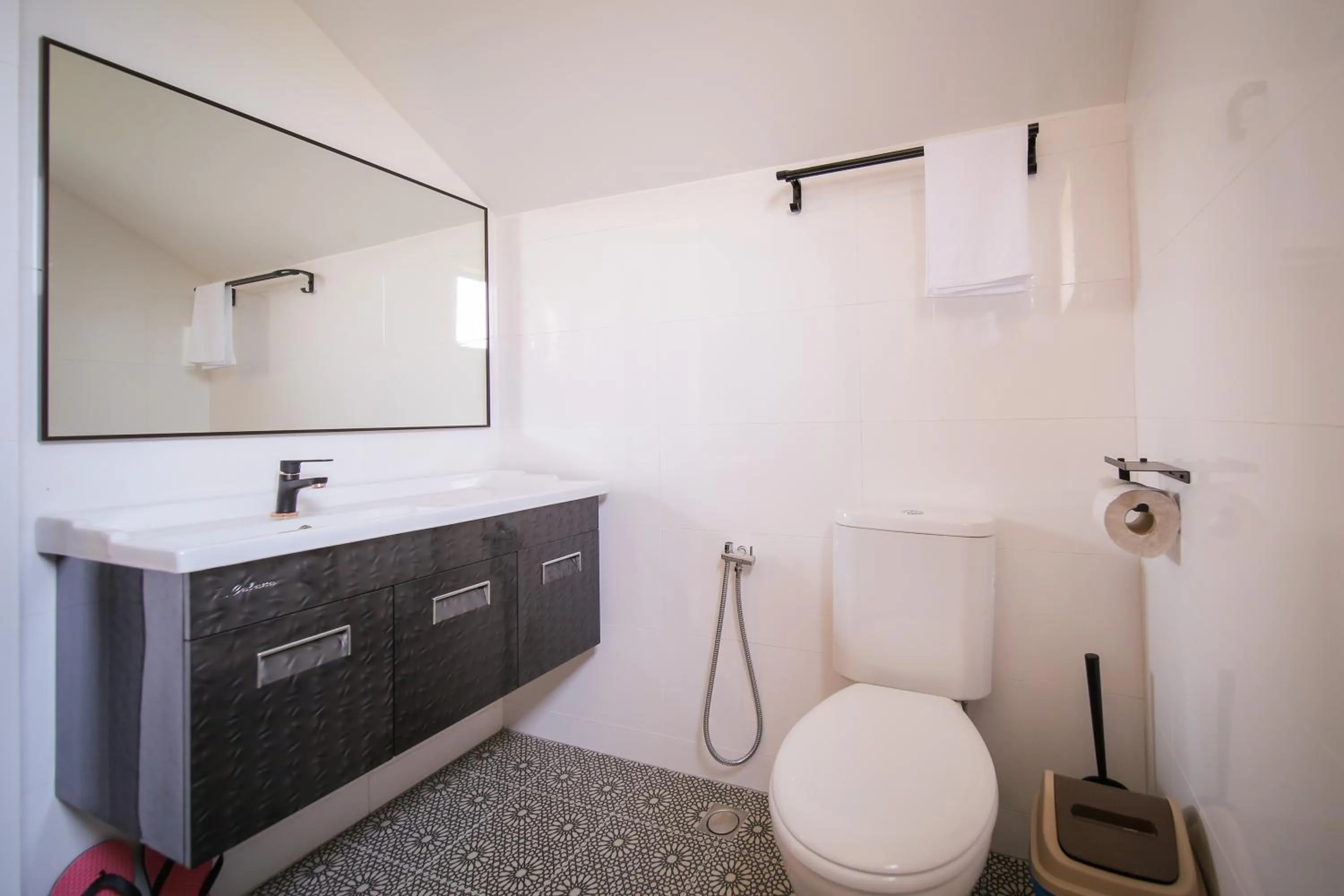 The Best Hotel in Bayan Lepas - THE LOV PENANG