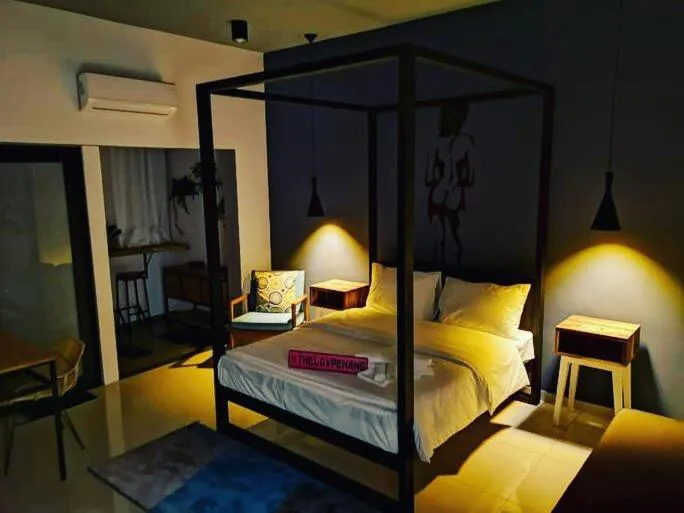 Bed in The Best Hotel in Bayan Lepas - THE LOV PENANG