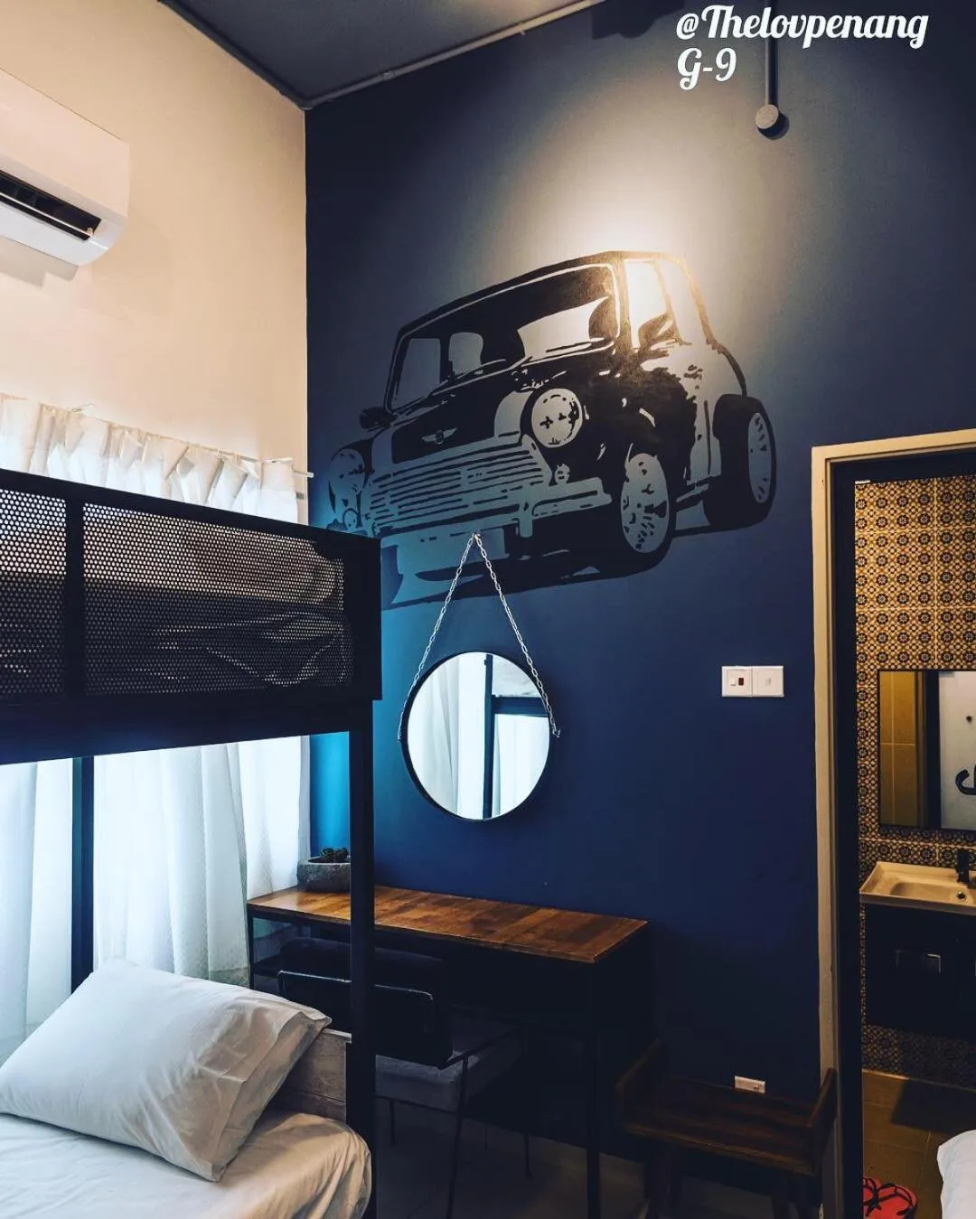 Bed in The Best Hotel in Bayan Lepas - THE LOV PENANG