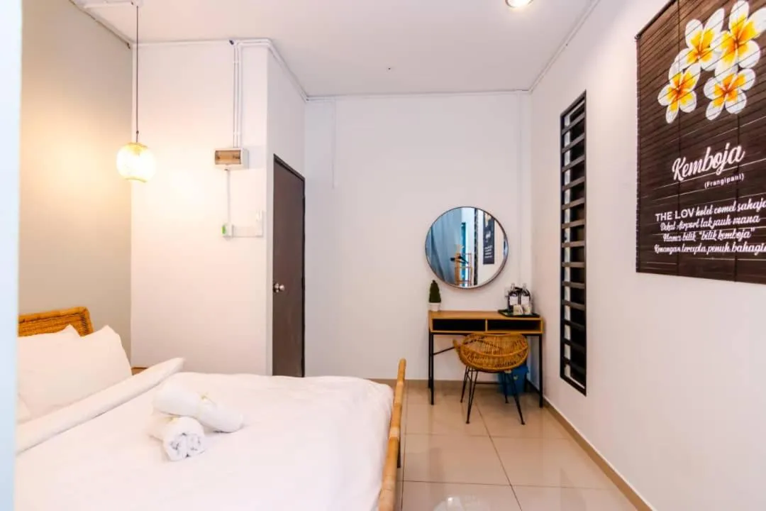 Bed in The Best Hotel in Bayan Lepas - THE LOV PENANG