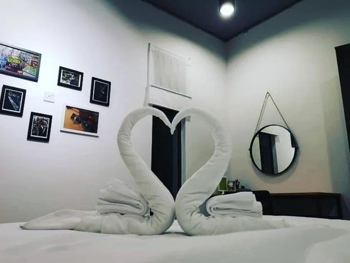 Bed in The Best Hotel in Bayan Lepas - THE LOV PENANG