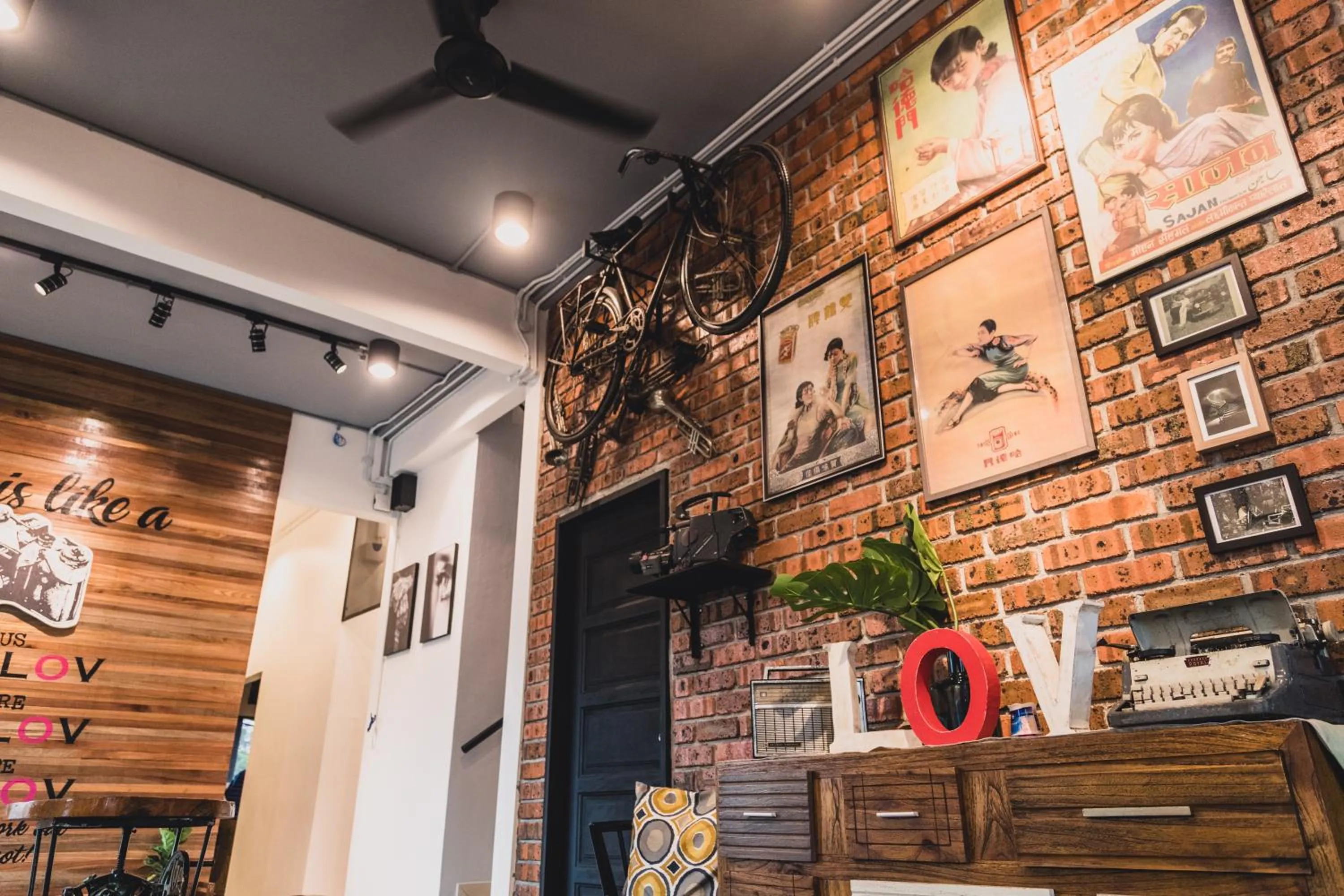 The Best Hotel in Bayan Lepas - THE LOV PENANG