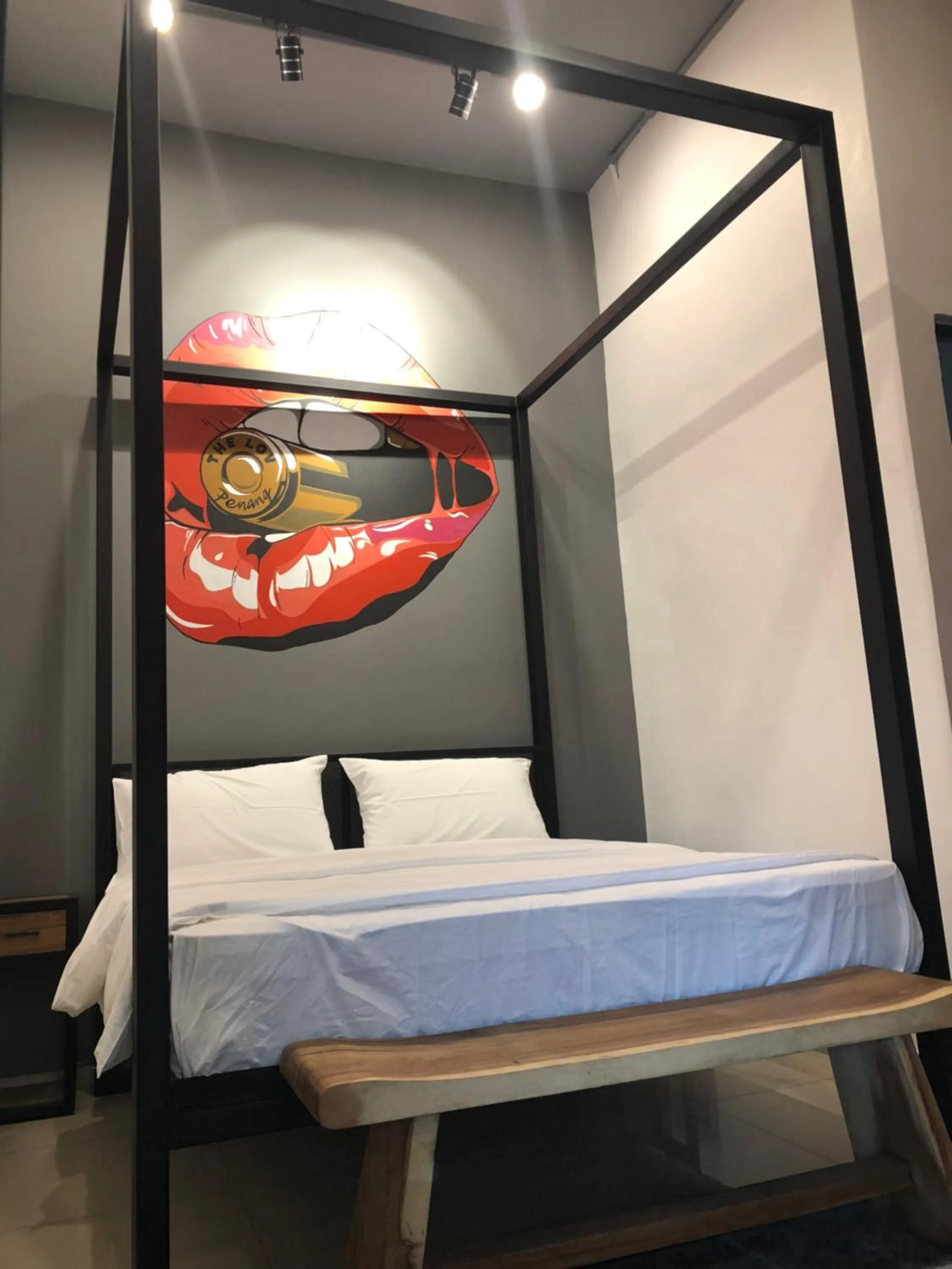 Bed in The Best Hotel in Bayan Lepas - THE LOV PENANG