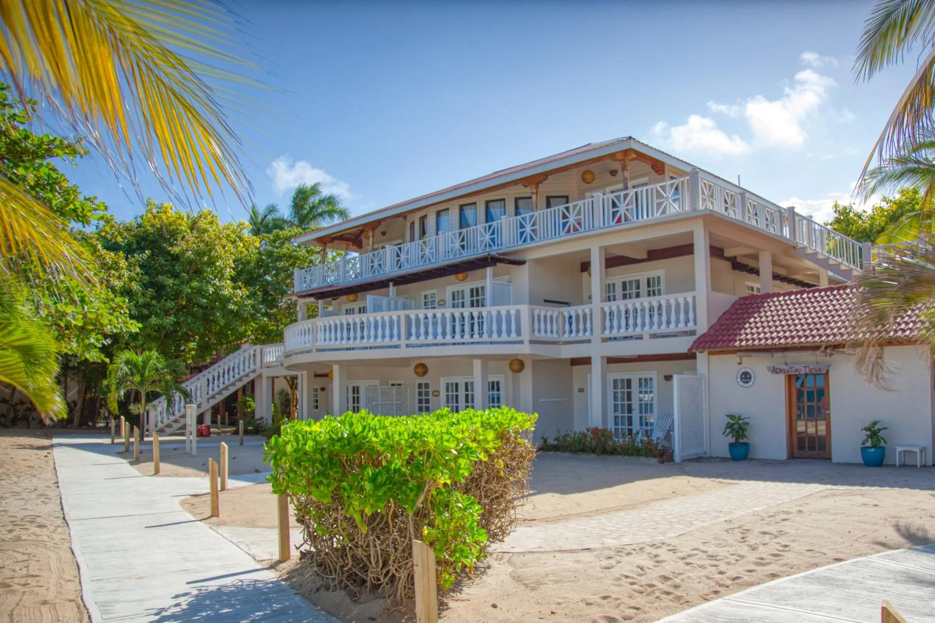 Property building in The Colonial at Jaguar Reef