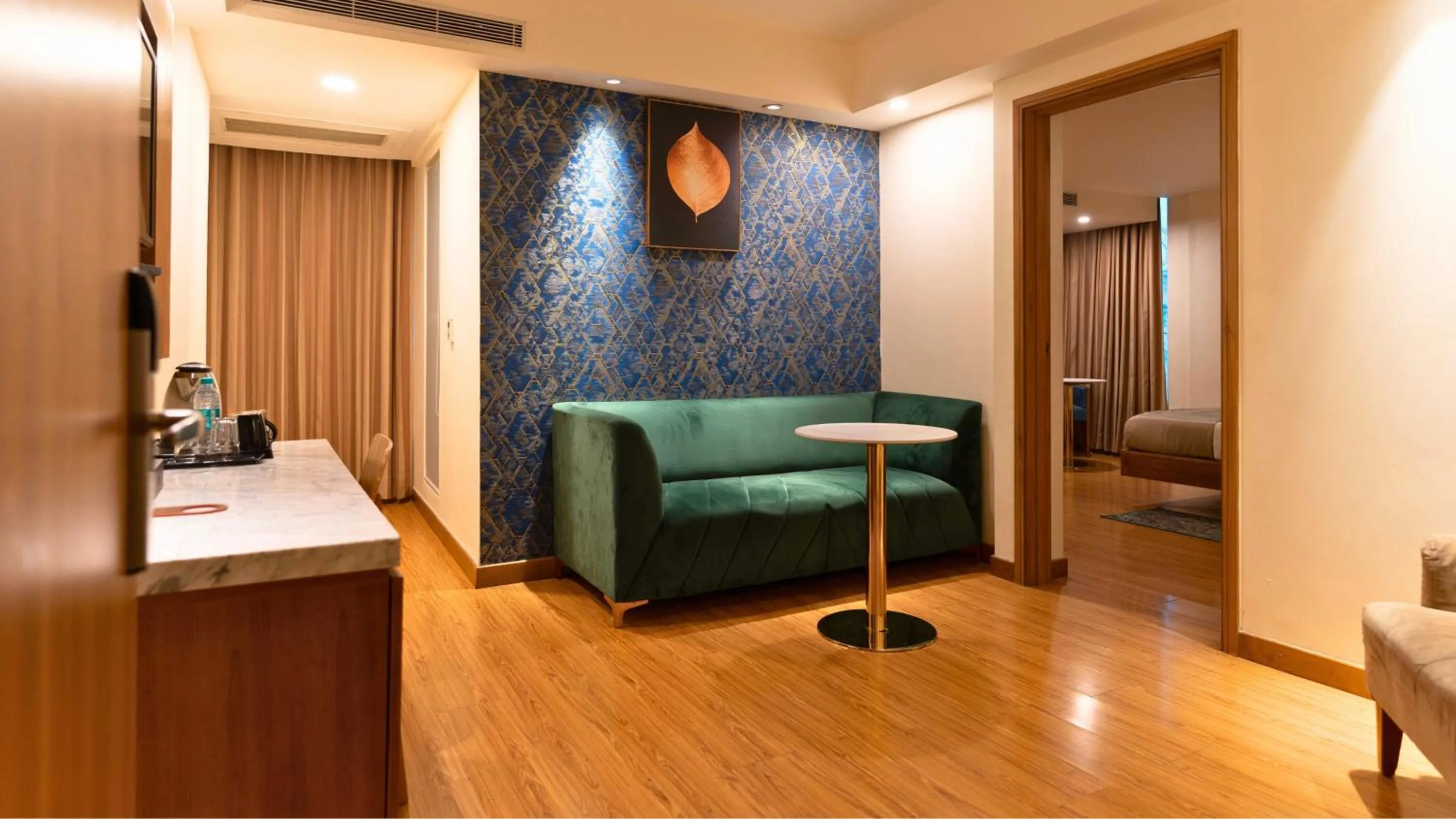 Bed in The Orion Plaza - Nehru Place