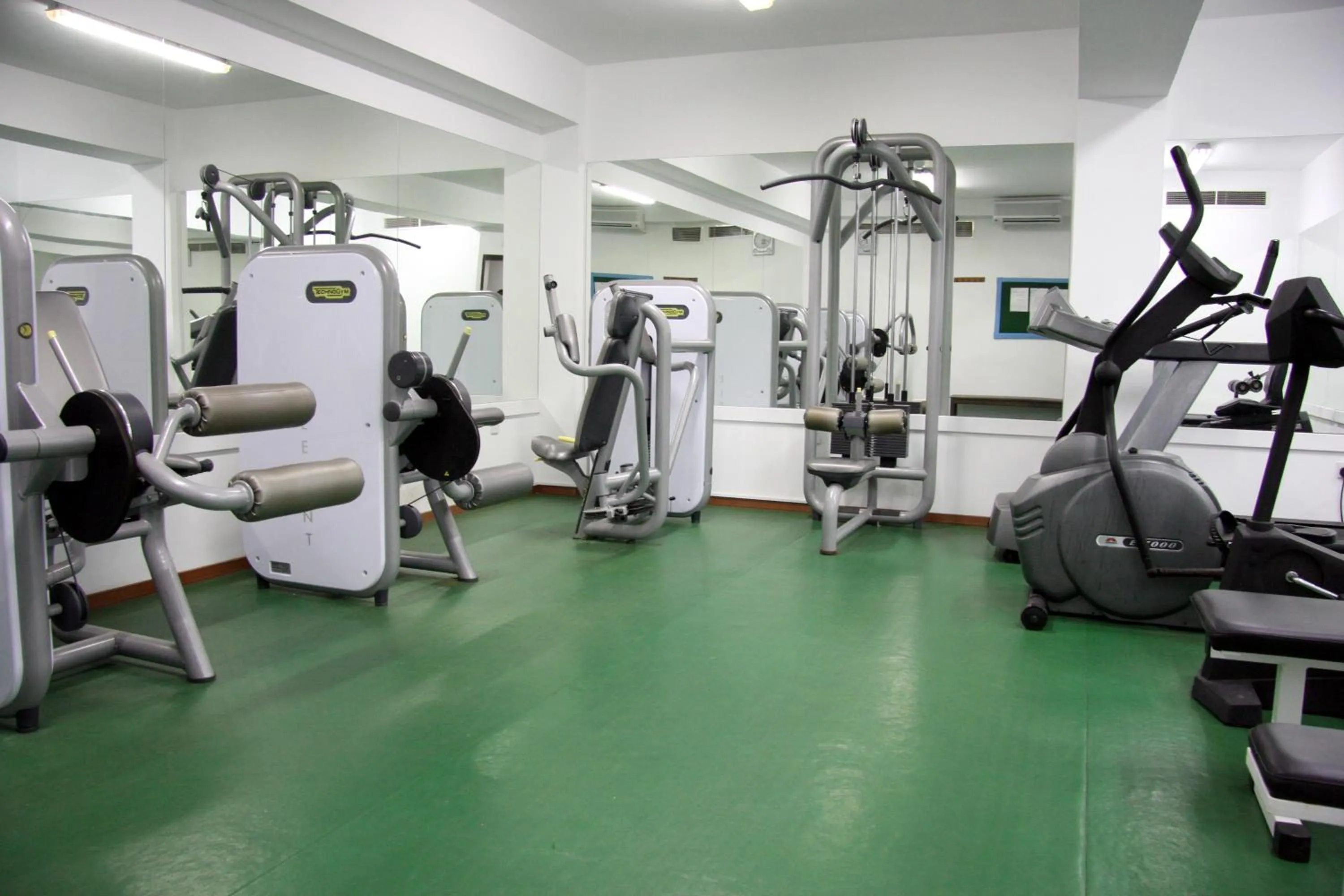 Fitness centre/facilities in Makronisos Village