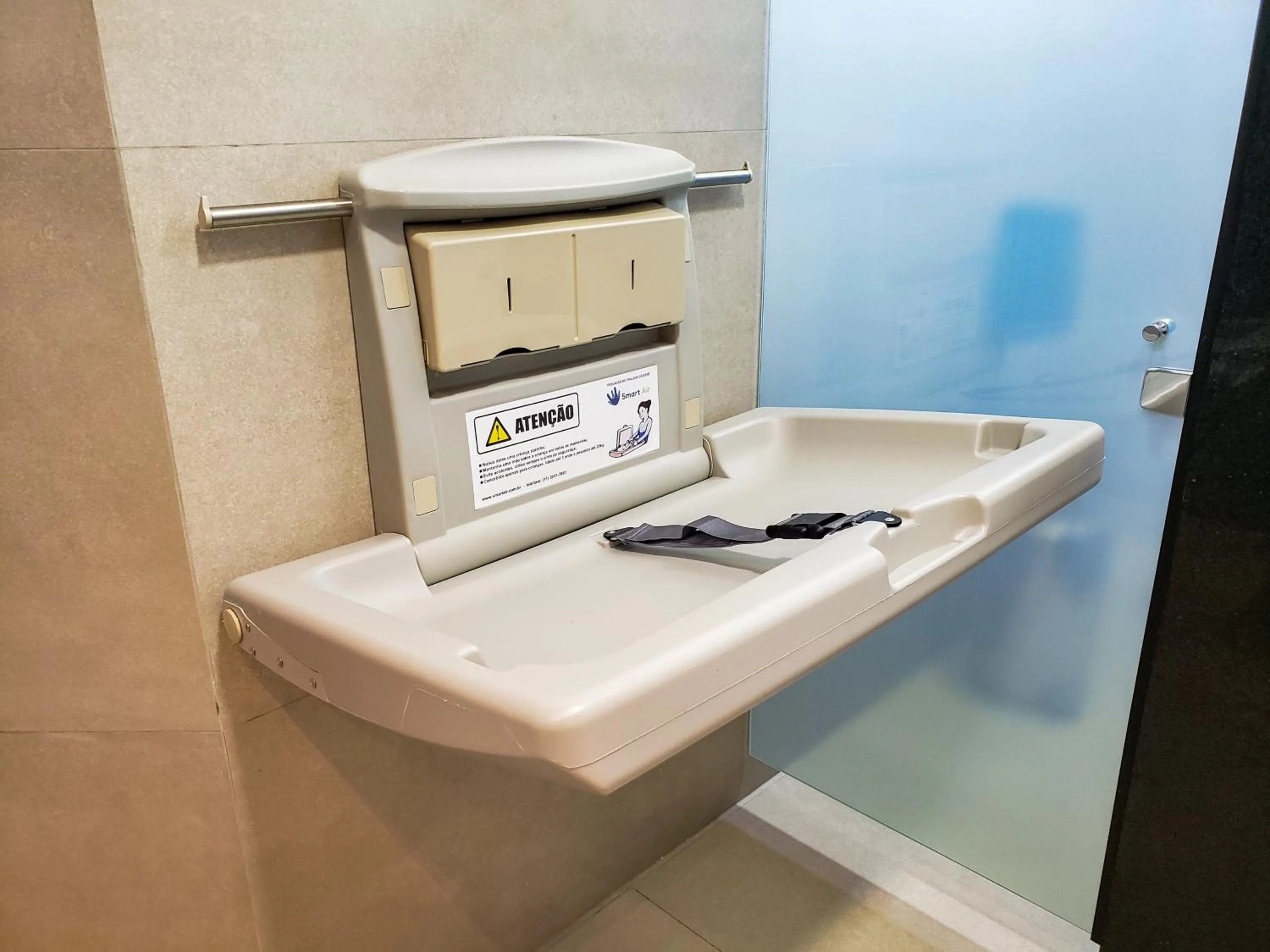 Bathroom in Flix Hotel