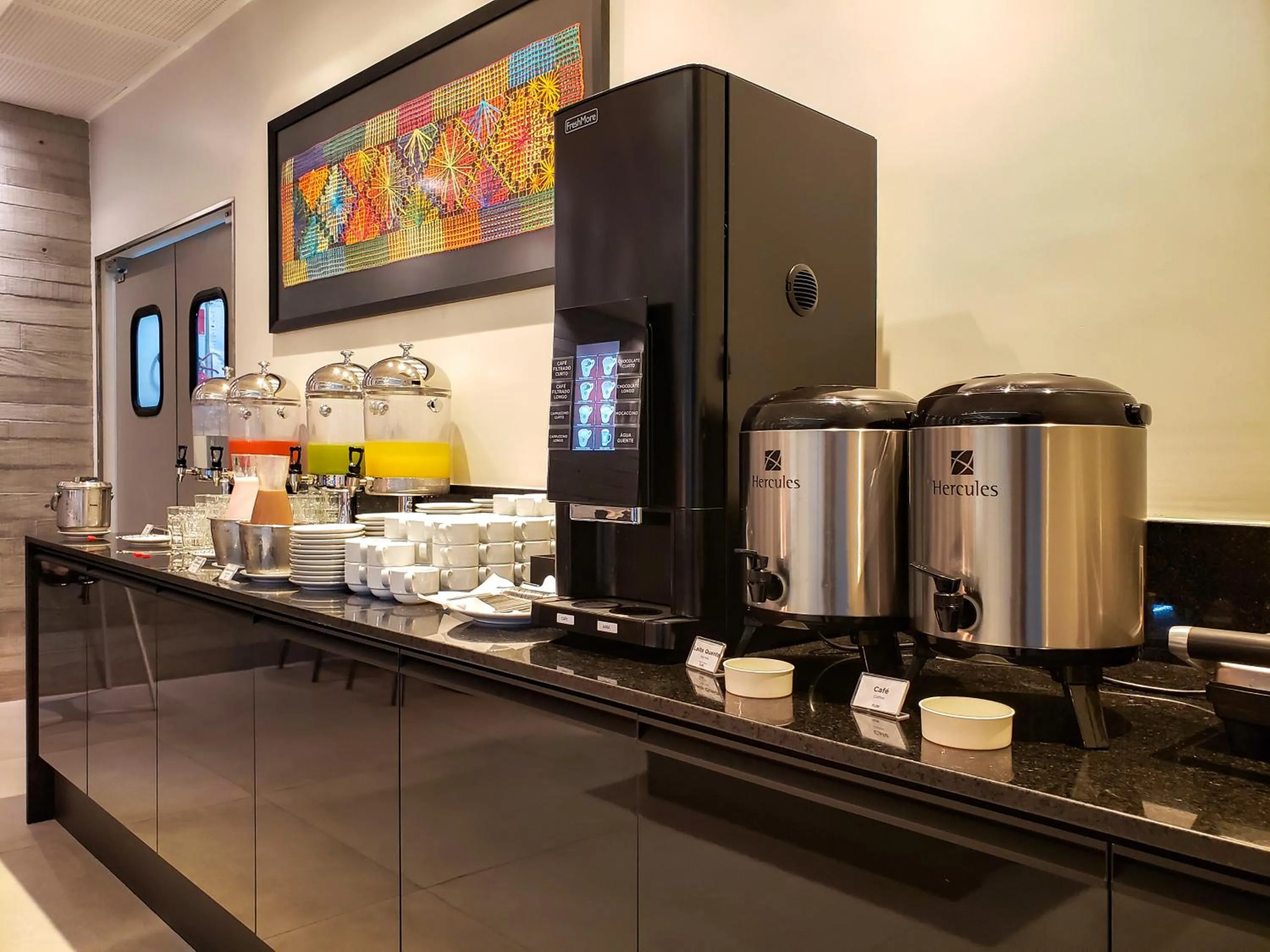 Coffee/tea facilities in Flix Hotel
