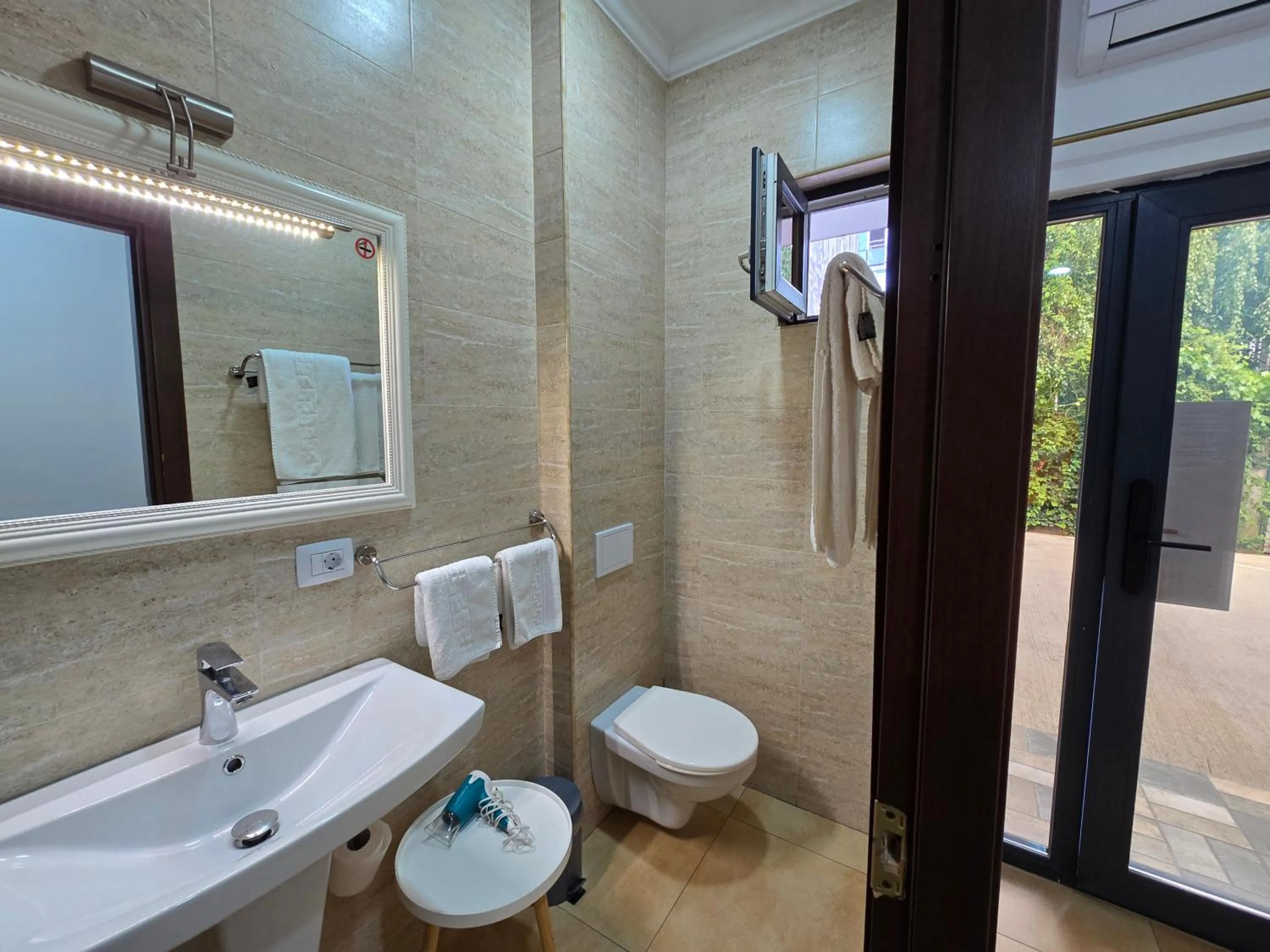 Bathroom in Poet Palace Bucharest