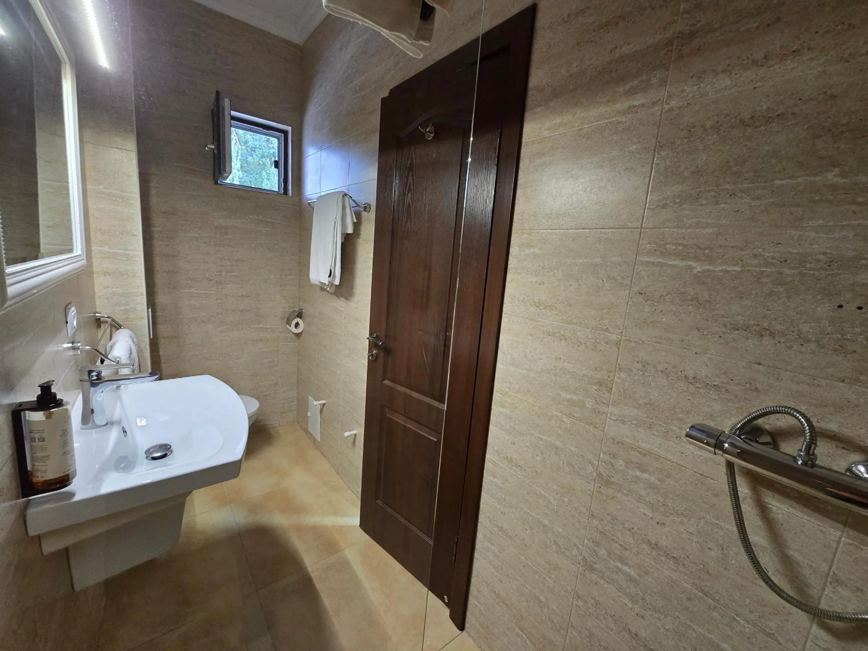 Bathroom in Poet Palace Bucharest