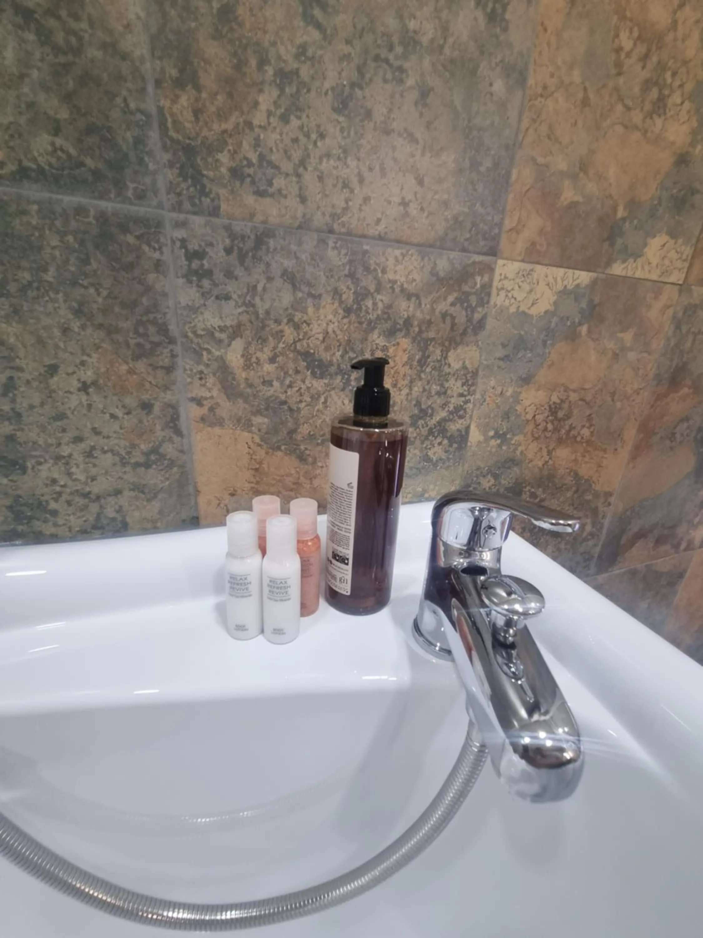 Bathroom in Poet Palace Bucharest