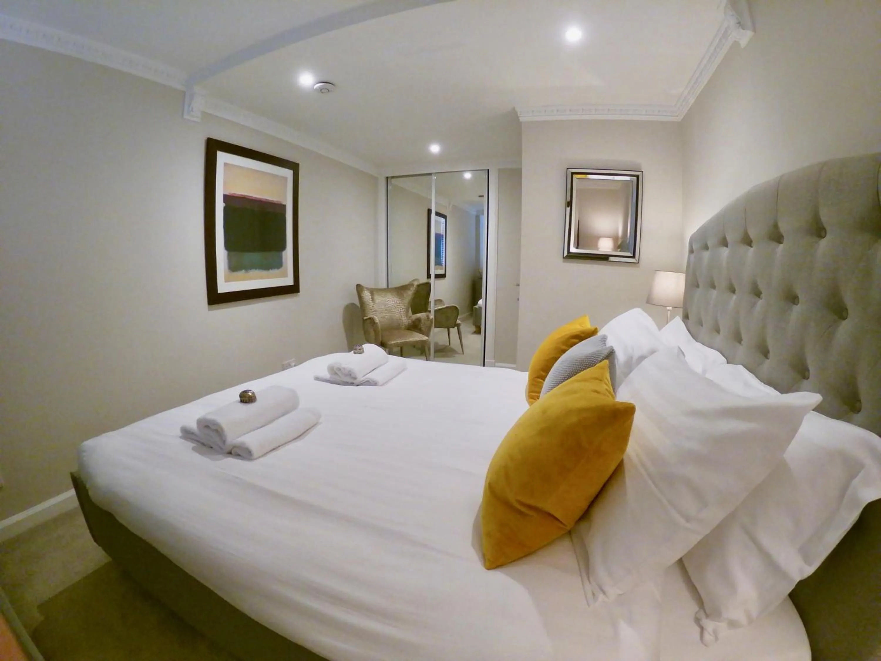 Bedroom in Escape to Edinburgh @ Abercromby Place