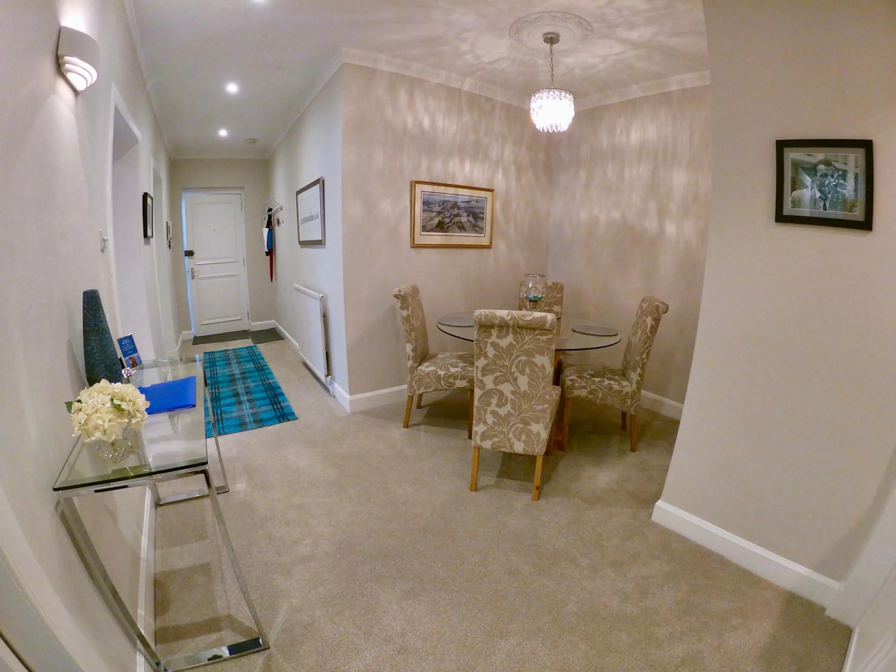 Dining area in Escape to Edinburgh @ Abercromby Place