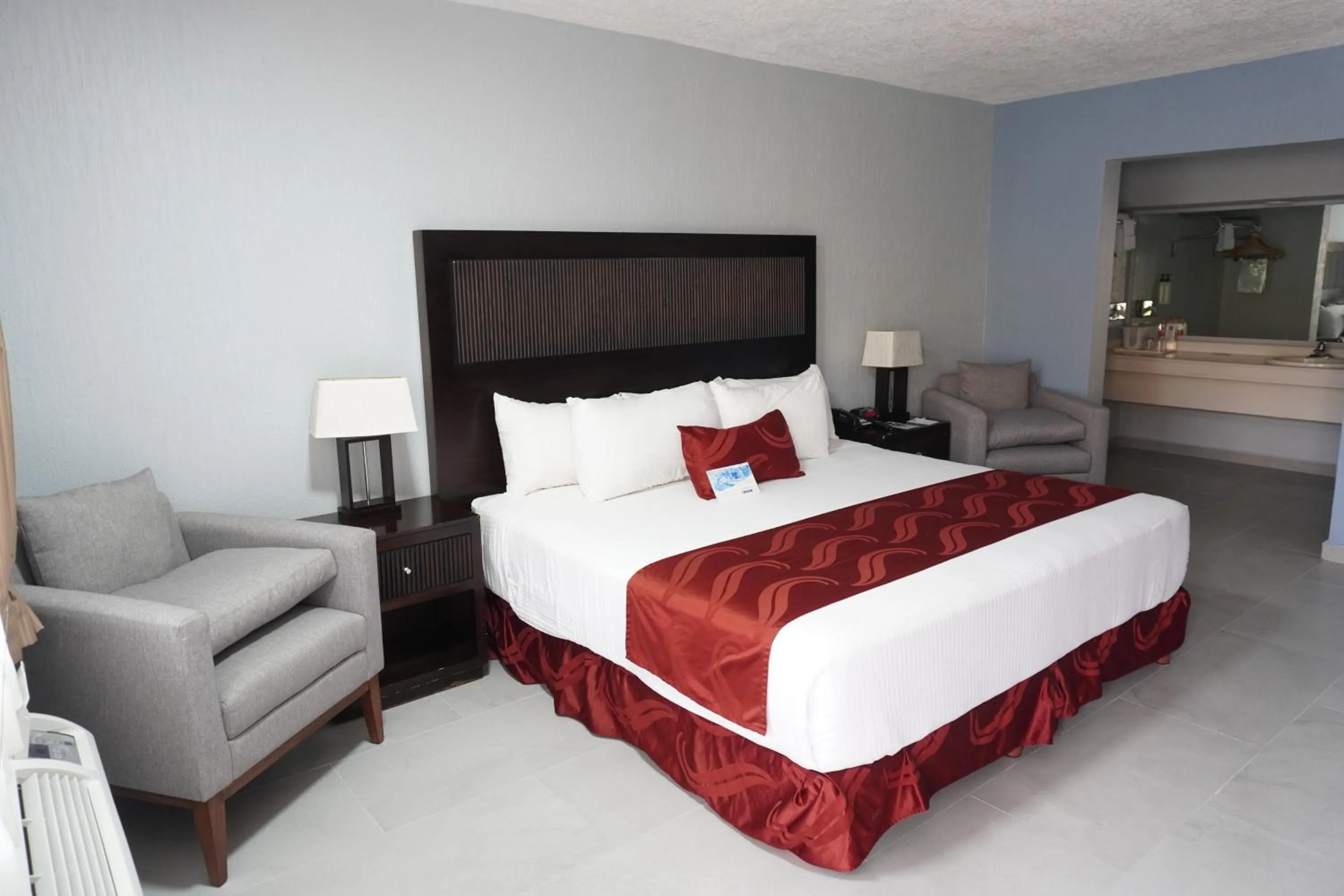 Bed in Quality Inn Piedras Negras