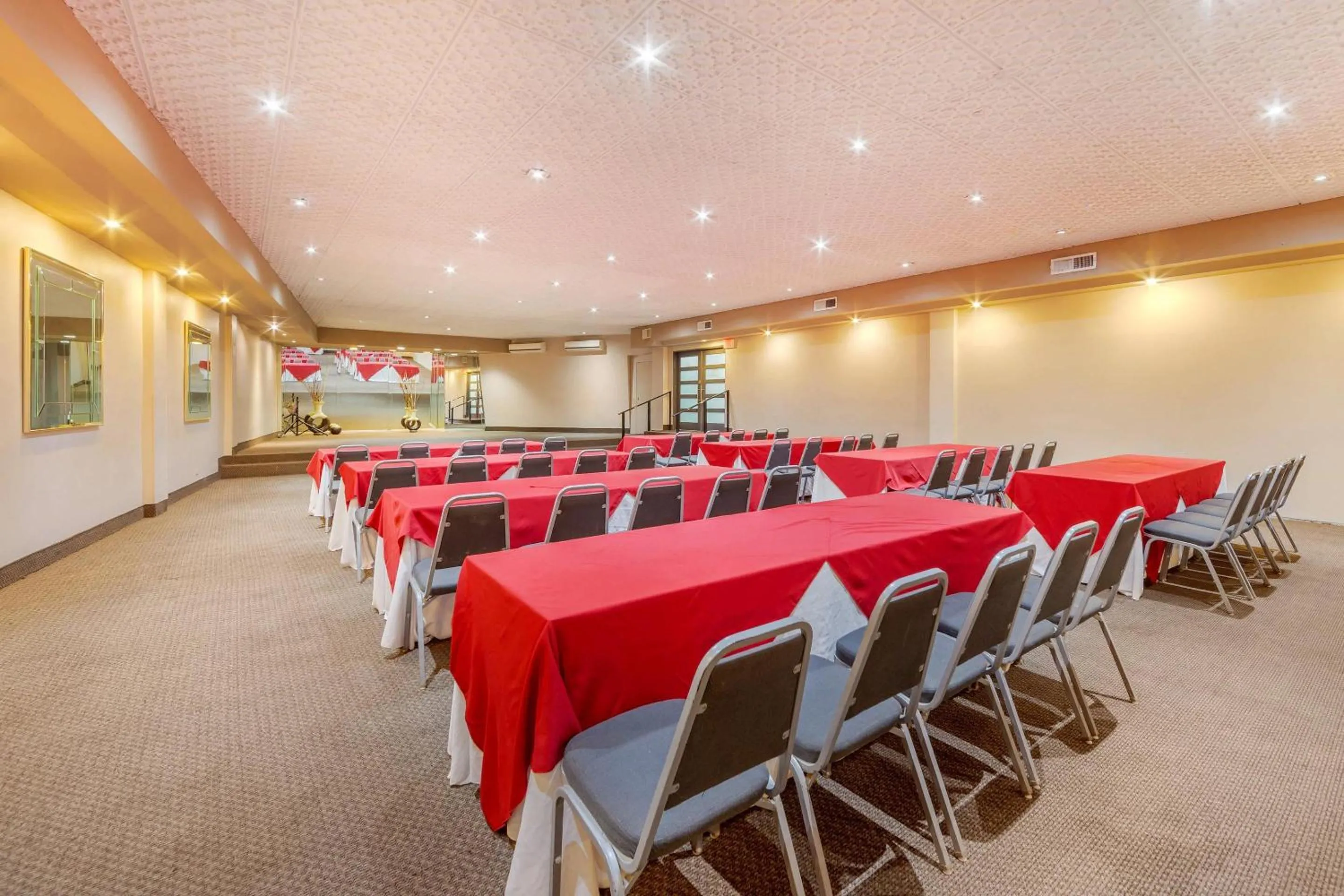 Meeting/conference room in Quality Inn Piedras Negras