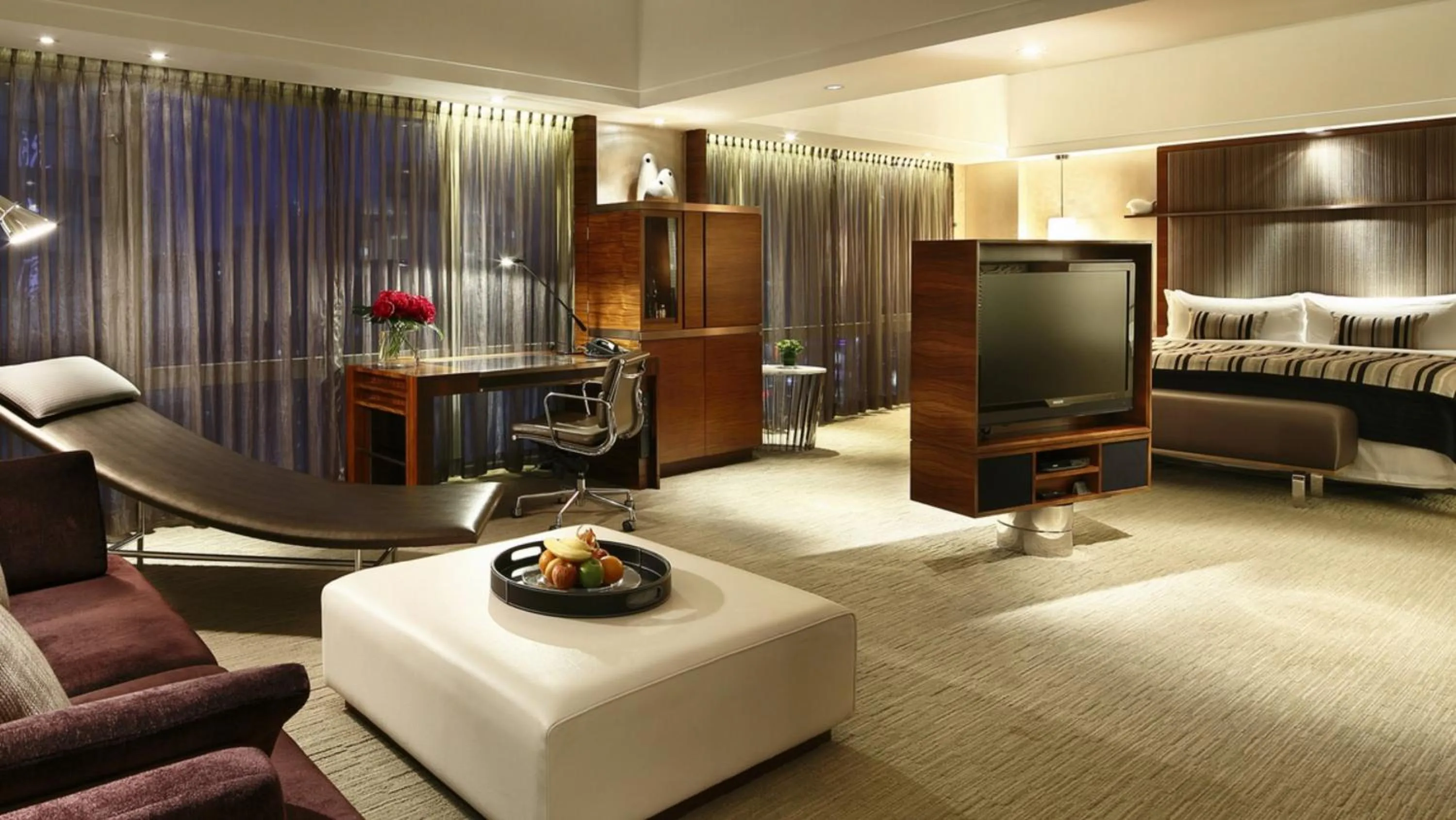 Photo of the whole room, Bed in InterContinental Shanghai Pudong by IHG