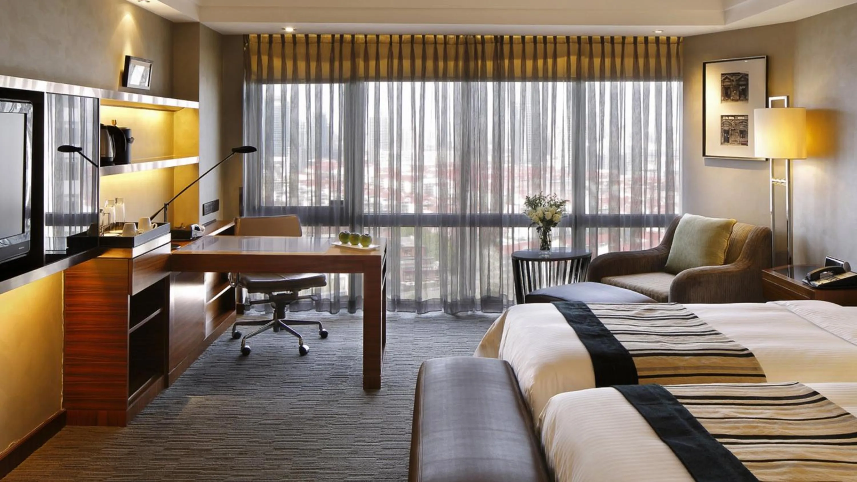 Photo of the whole room, Bed in InterContinental Shanghai Pudong by IHG