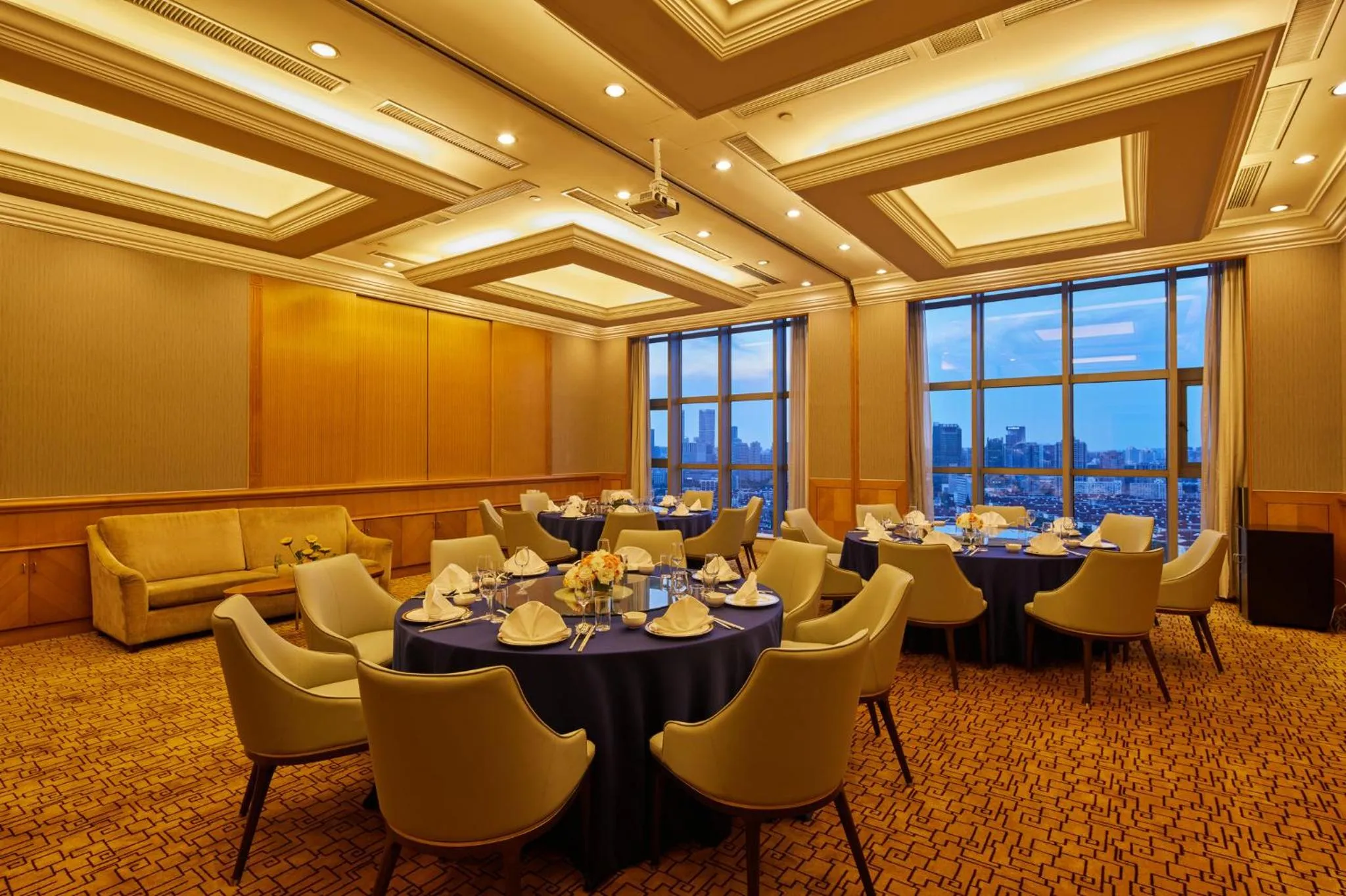 Meeting/conference room in InterContinental Shanghai Pudong by IHG