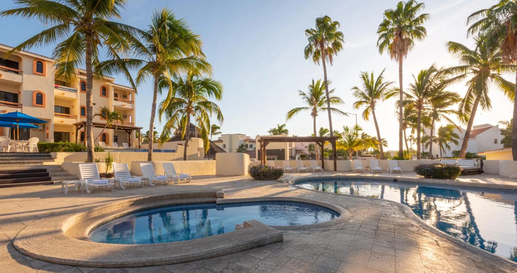 Day in Park Royal Homestay Los Cabos