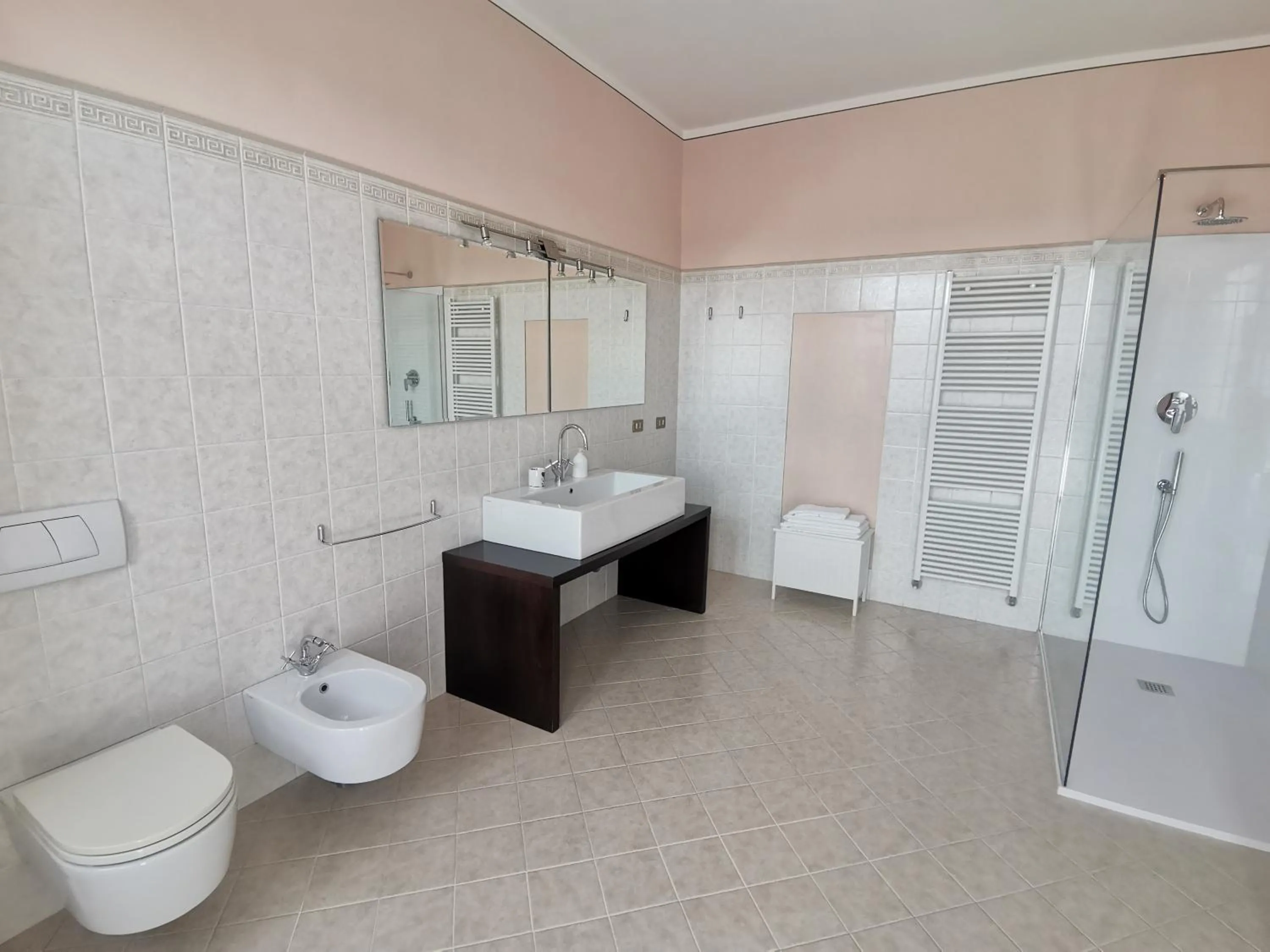 Shower in Il Colibrì Bed&Breakfast