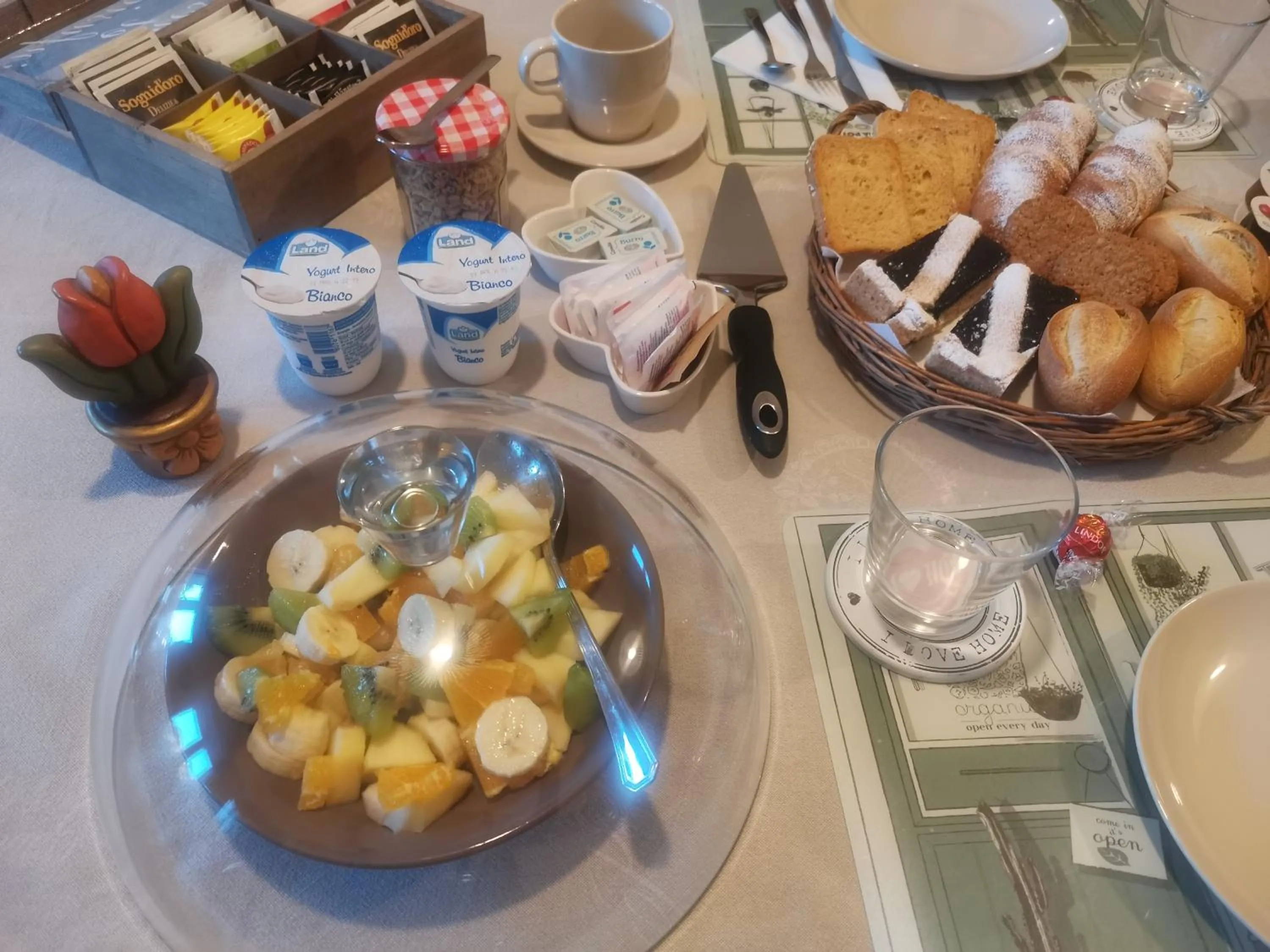 Food and drinks in Il Colibrì Bed&Breakfast