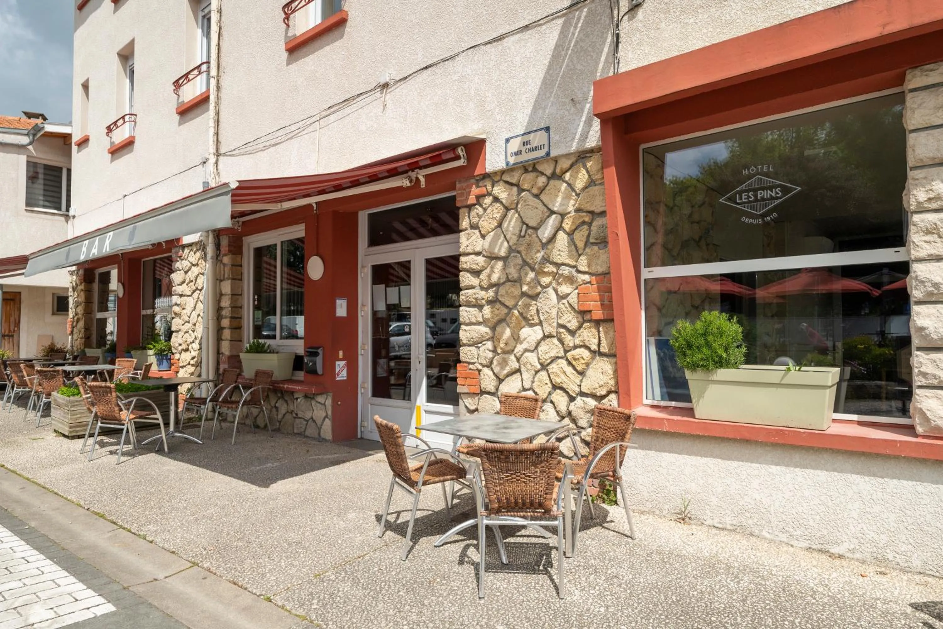 Property building in Hôtel Les Pins - Oléron