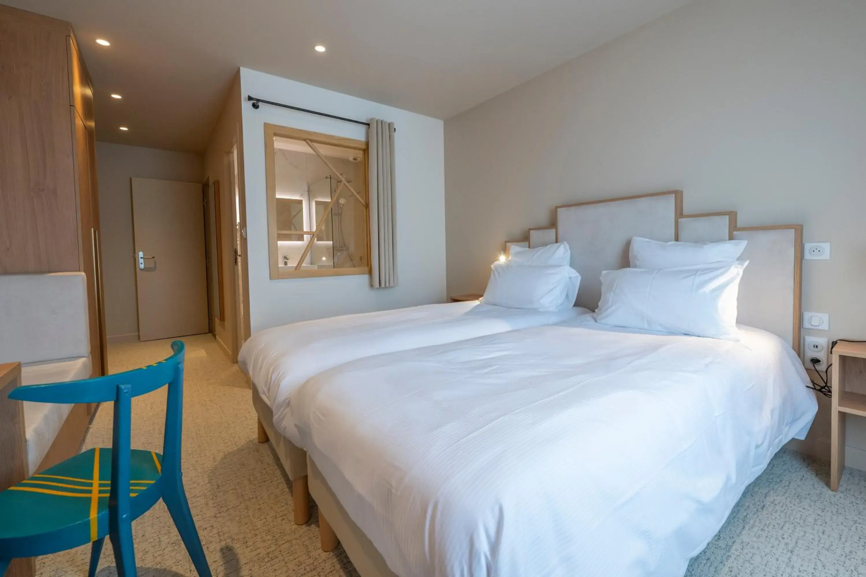 Superior Twin Room in Hôtel Les Pins Superior Twin Room in Hôtel Les Pins