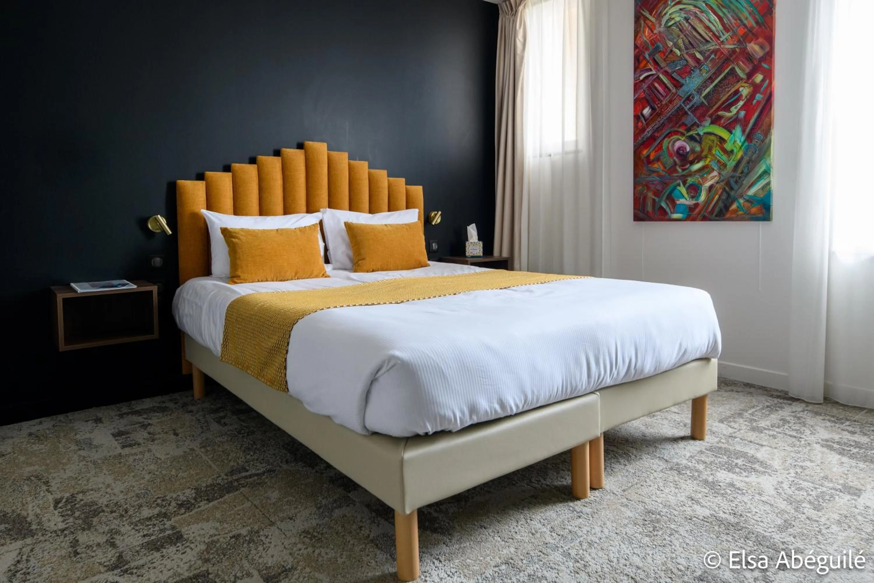 Bed in Hôtel Les Pins - Oléron