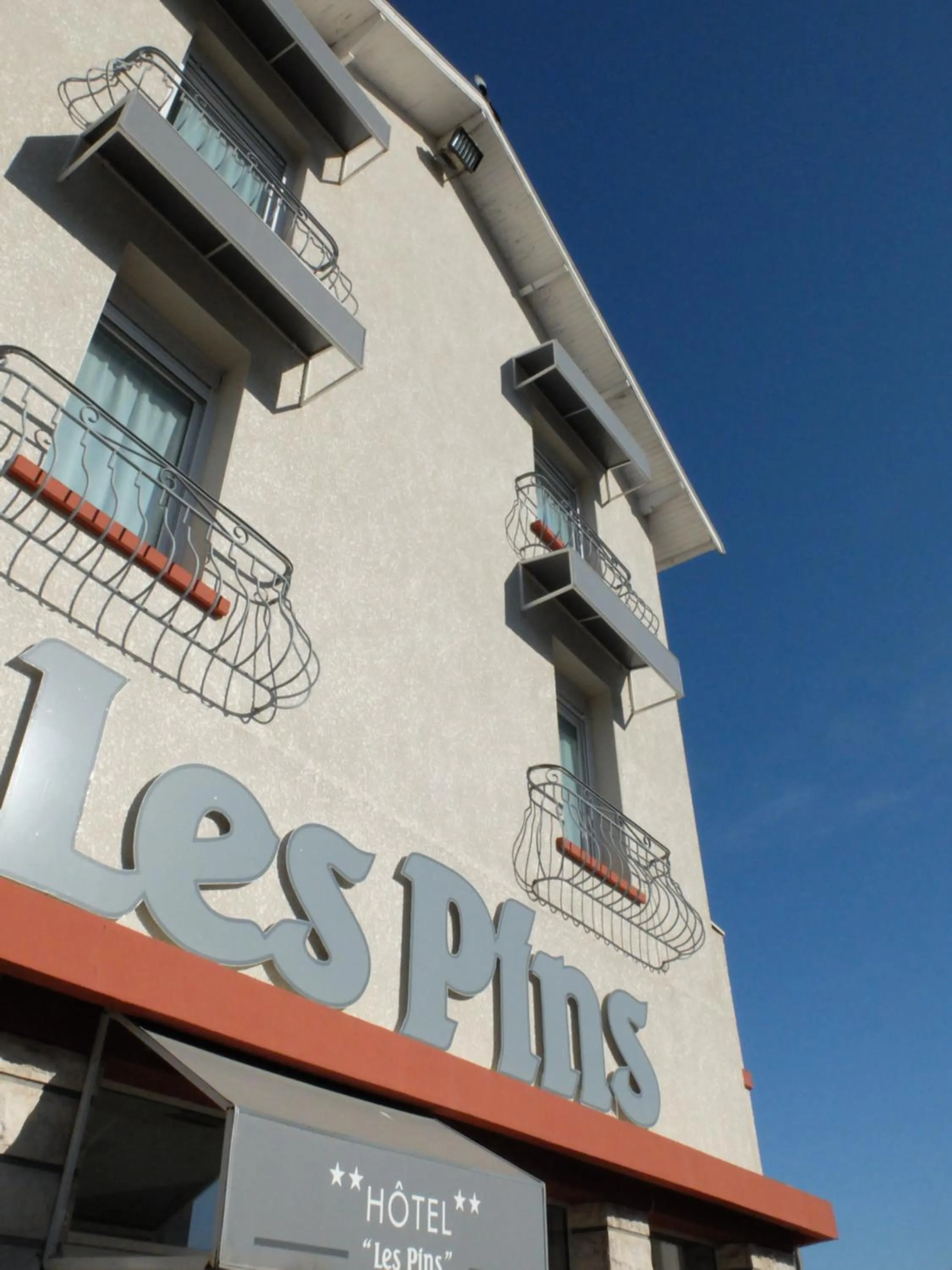 Property building in Hôtel Les Pins - Oléron