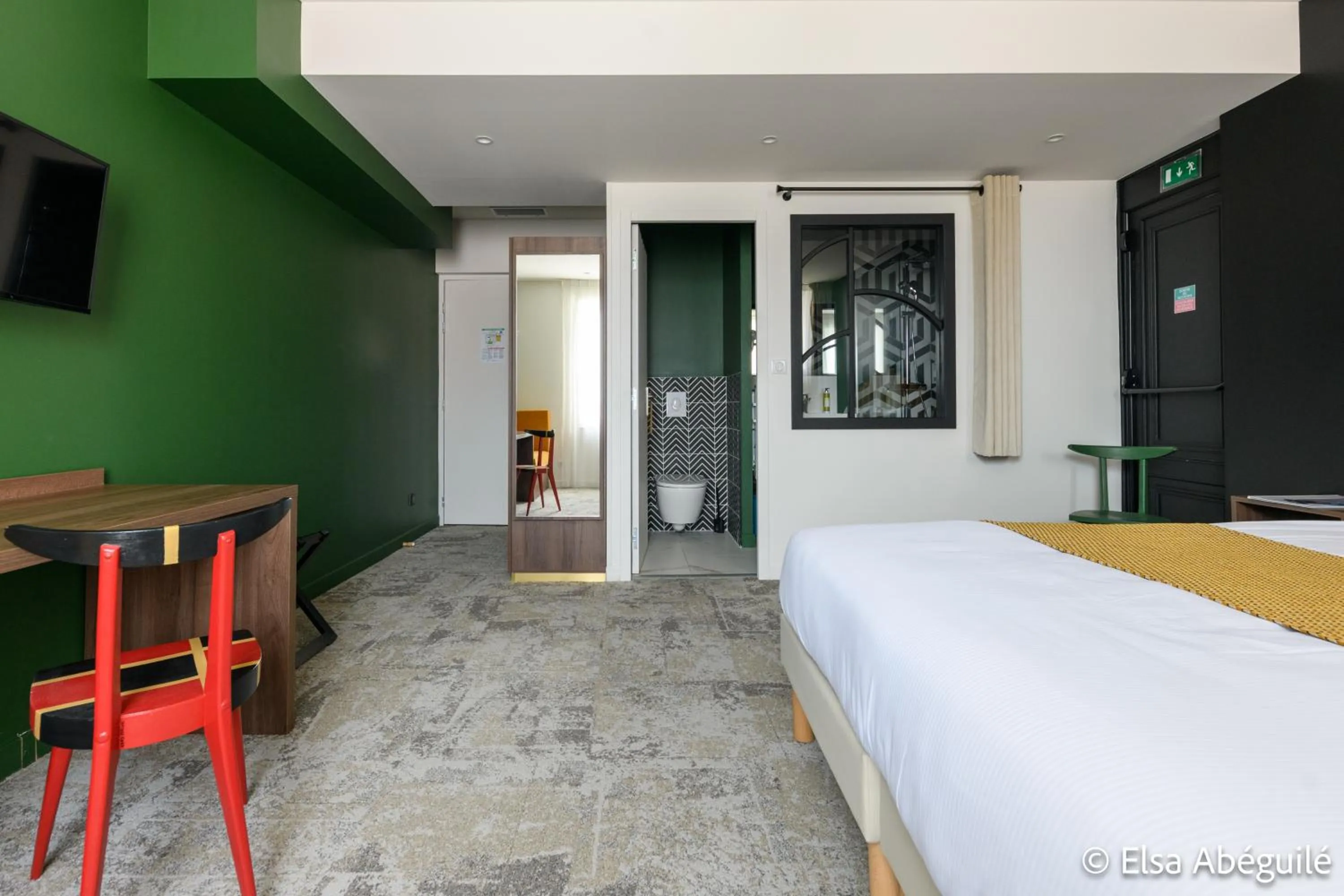 Bed in Hôtel Les Pins - Oléron