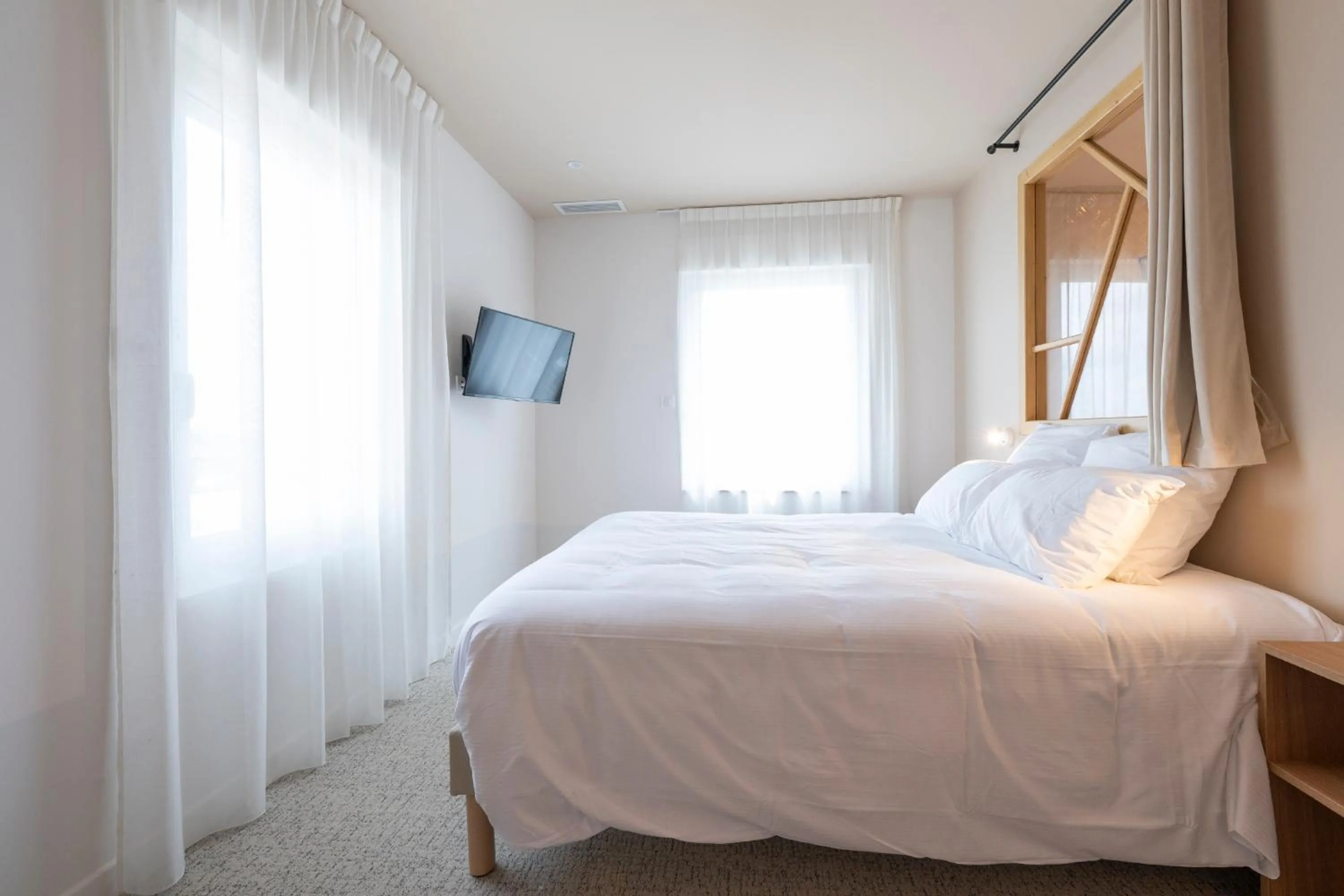 Bed in Hôtel Les Pins - Oléron