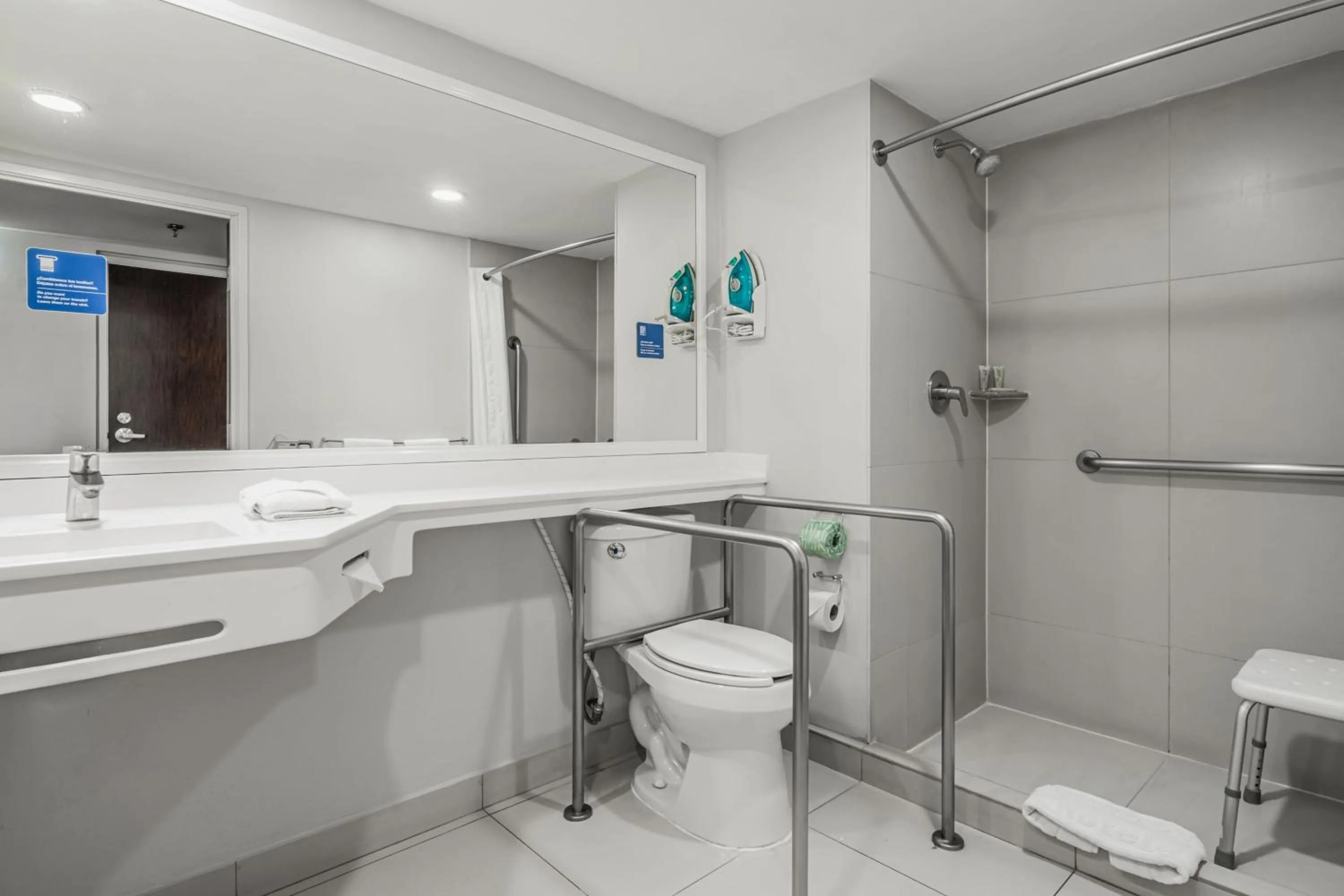 Bathroom in City Express by Marriott Queretaro Jurica