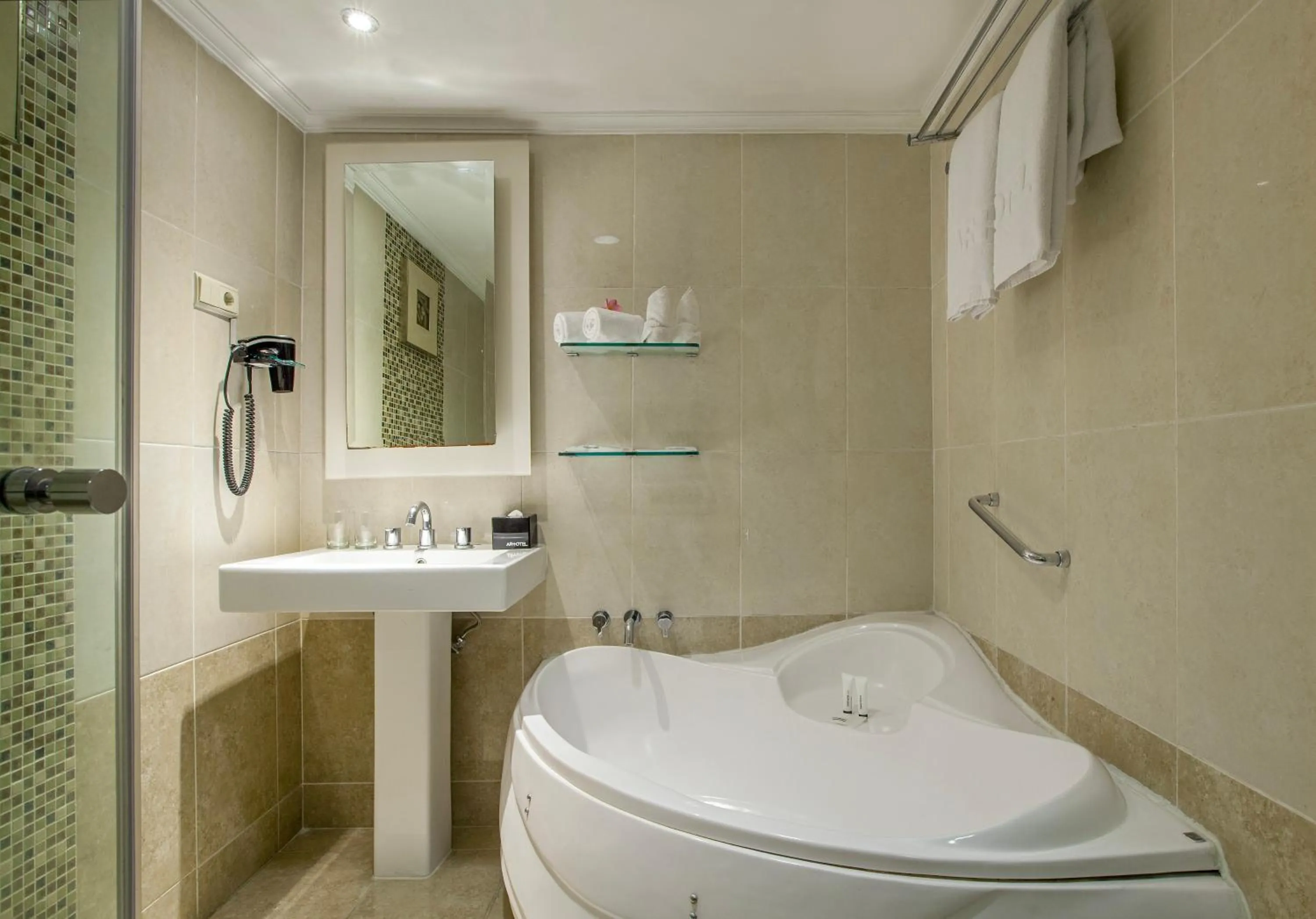 ARTOTEL Gelora Senayan Jakarta