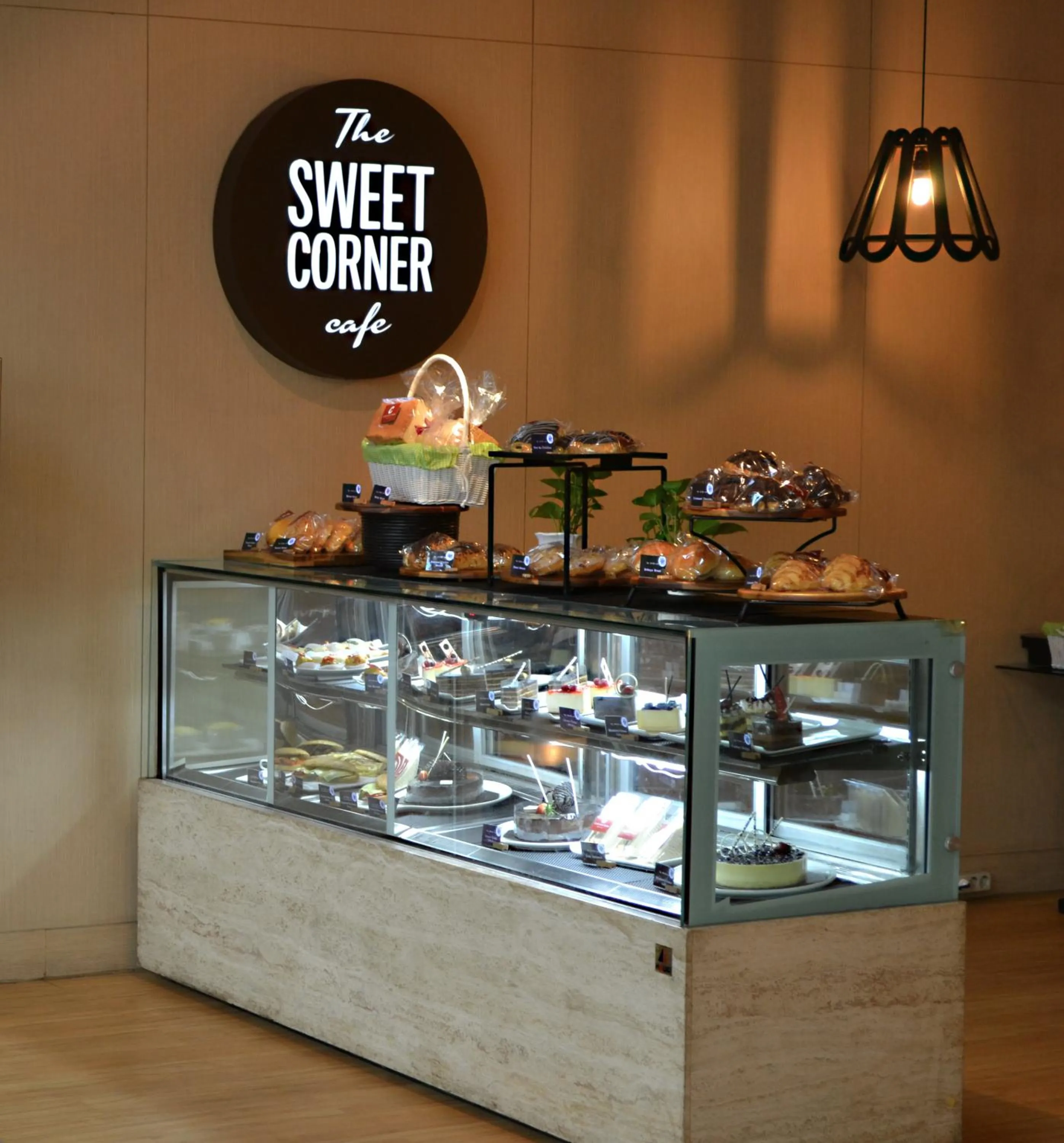 Restaurant/places to eat in ARTOTEL Gelora Senayan Jakarta