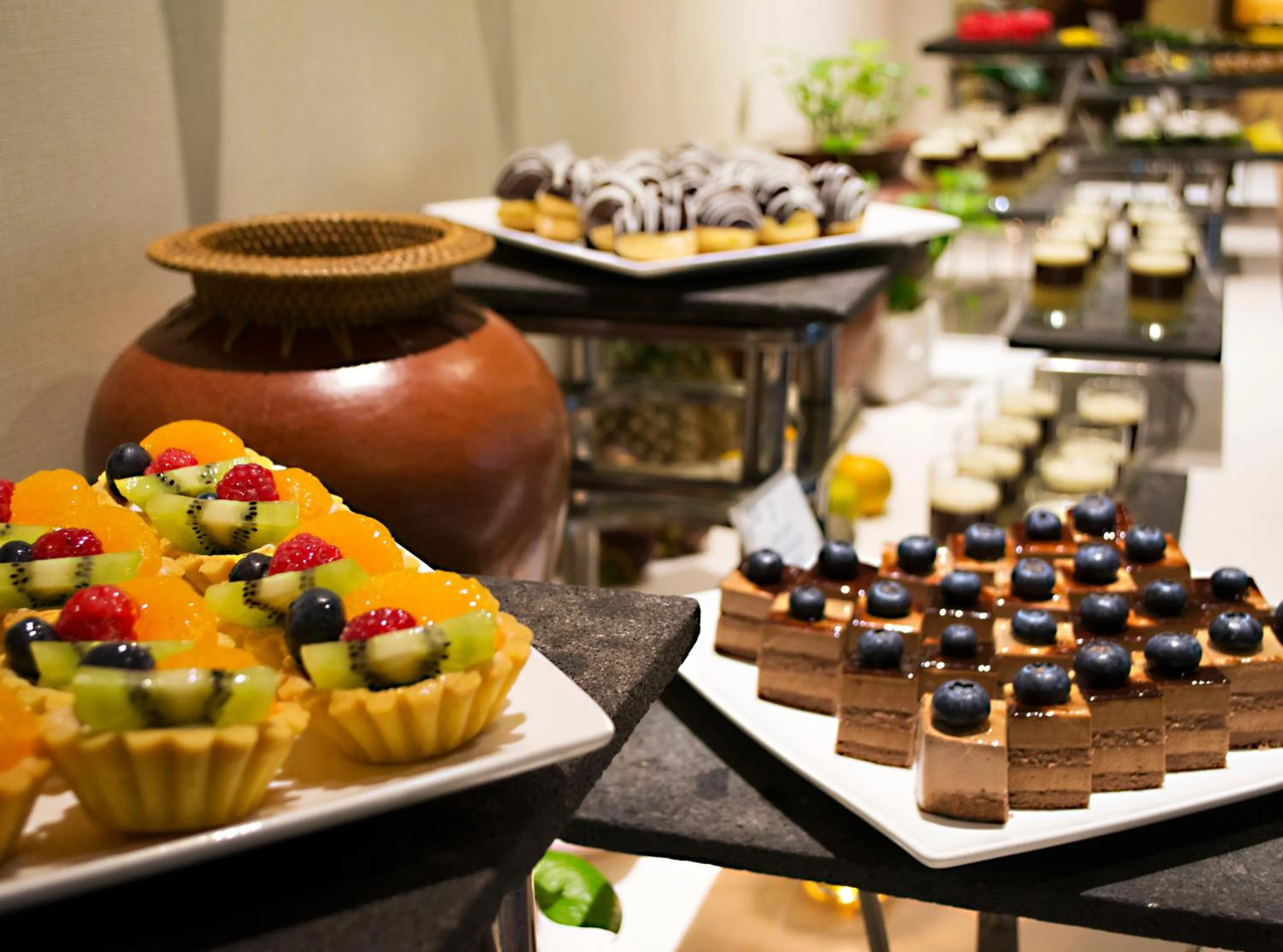 Restaurant/places to eat in ARTOTEL Gelora Senayan Jakarta