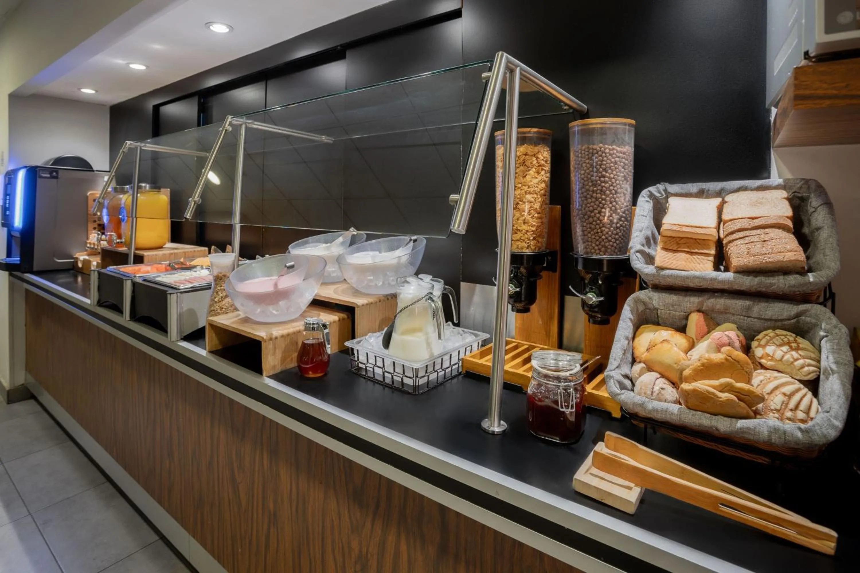 Breakfast in City Express by Marriott Durango