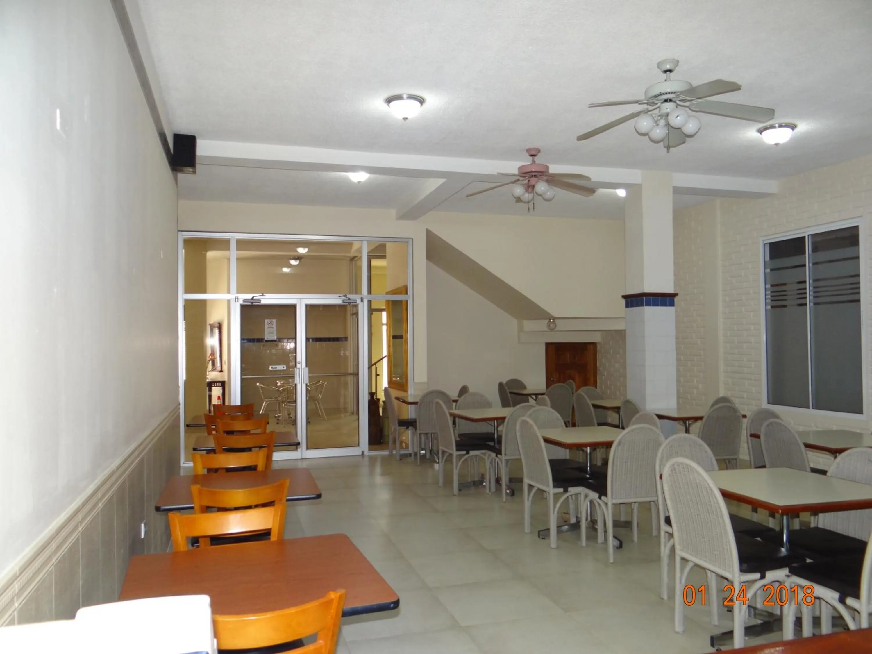 Restaurant/places to eat in Hotel Mac Arthur