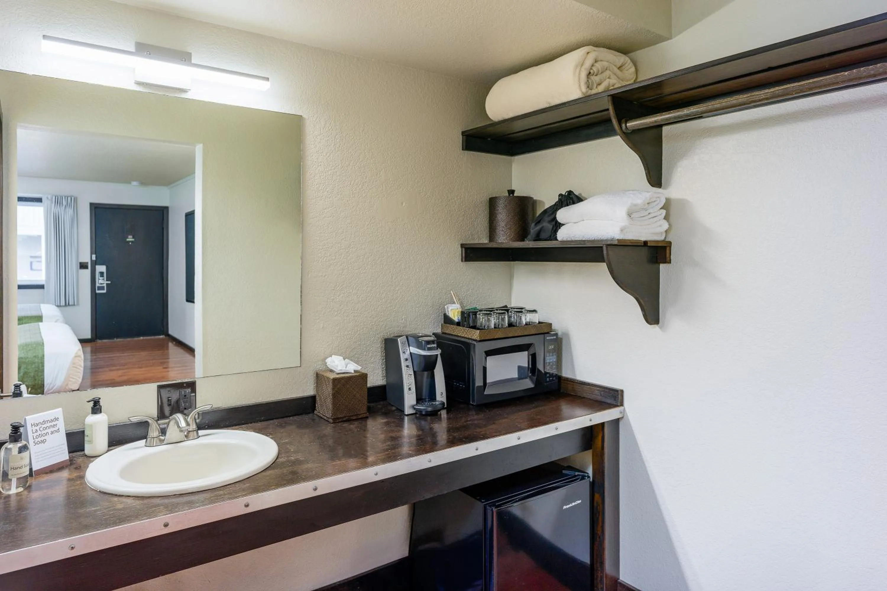 Bathroom in Earthbox Inn & Spa