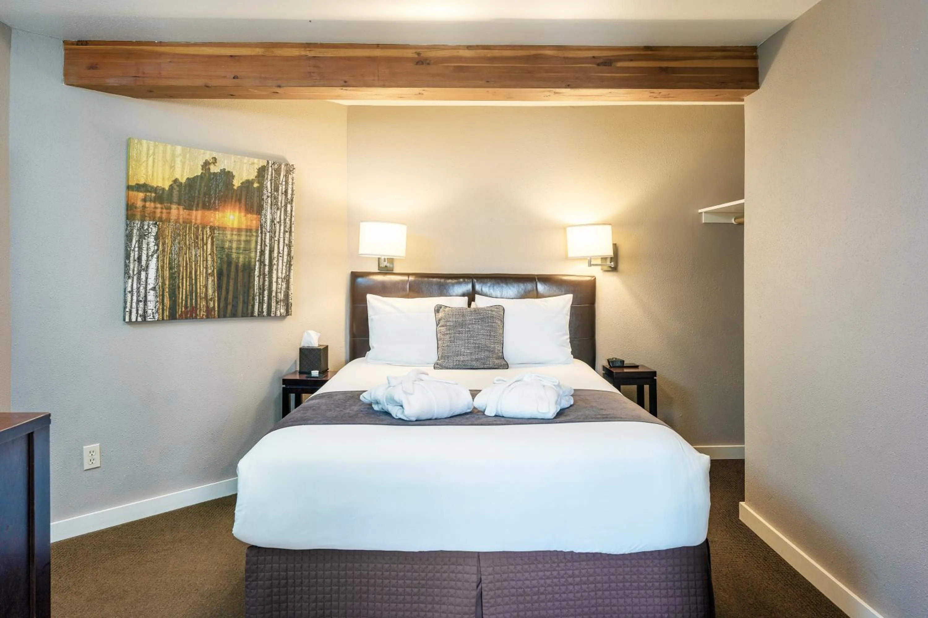 Bed in Bird Rock Hotel