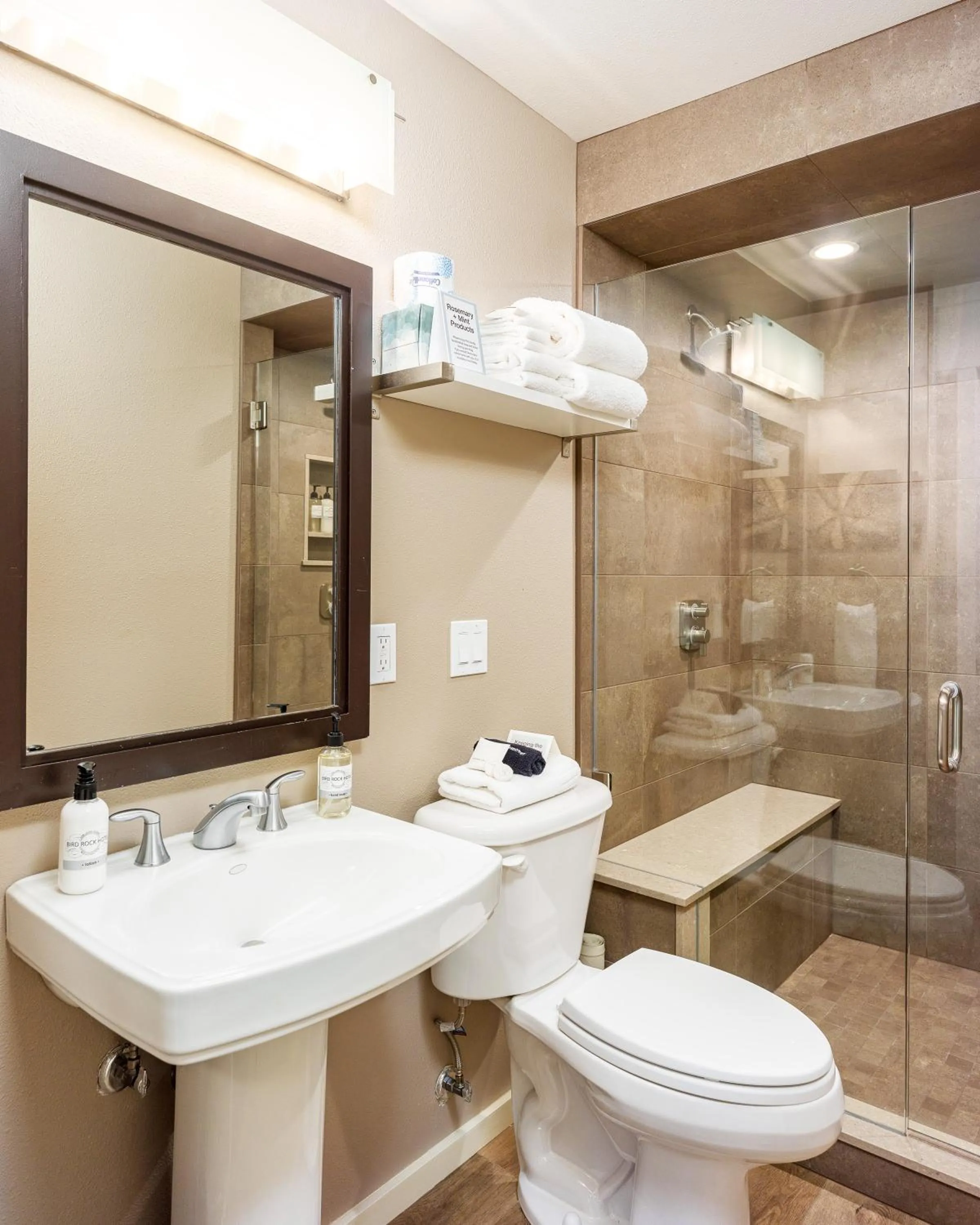 Shower in Bird Rock Hotel