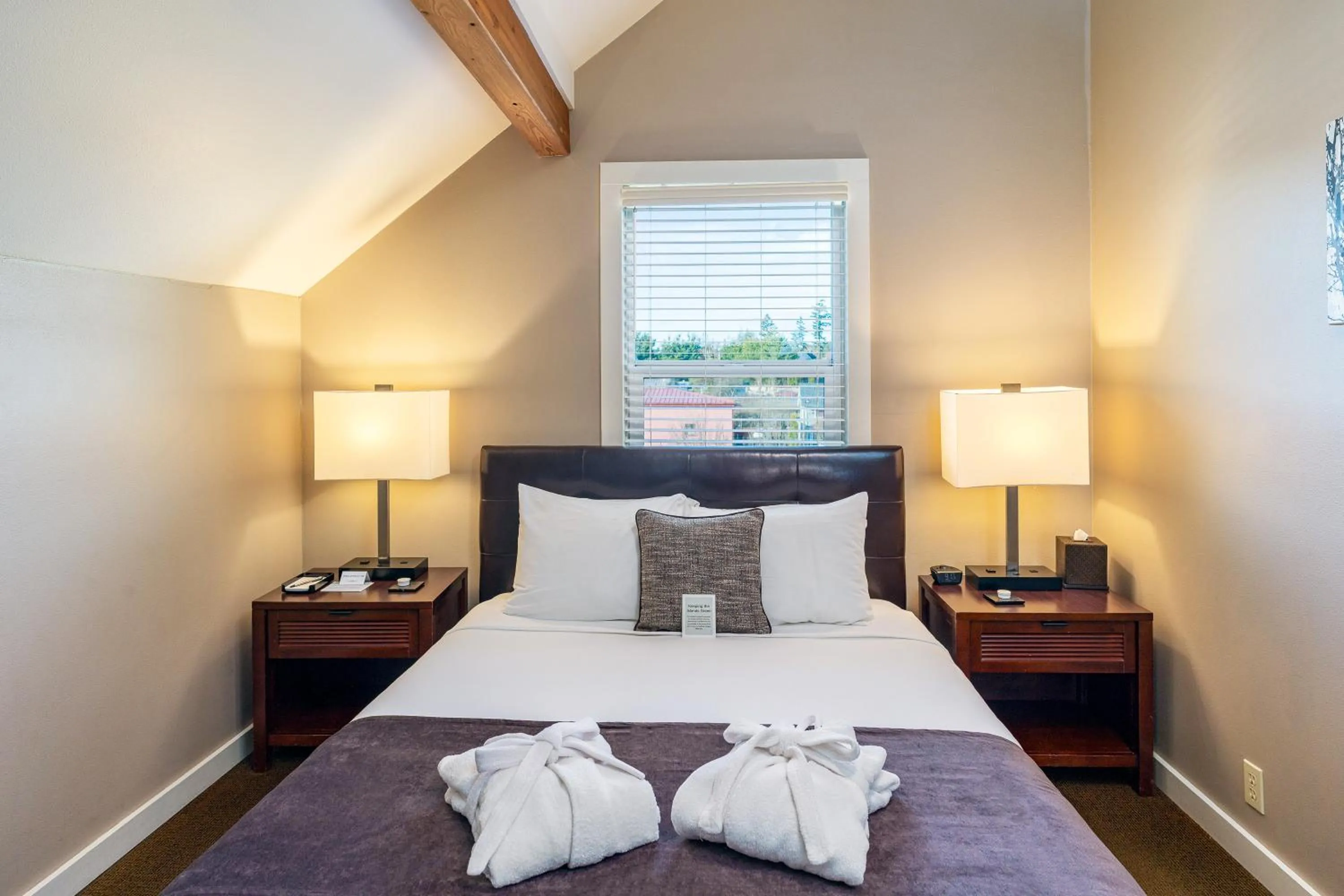 Bed in Bird Rock Hotel