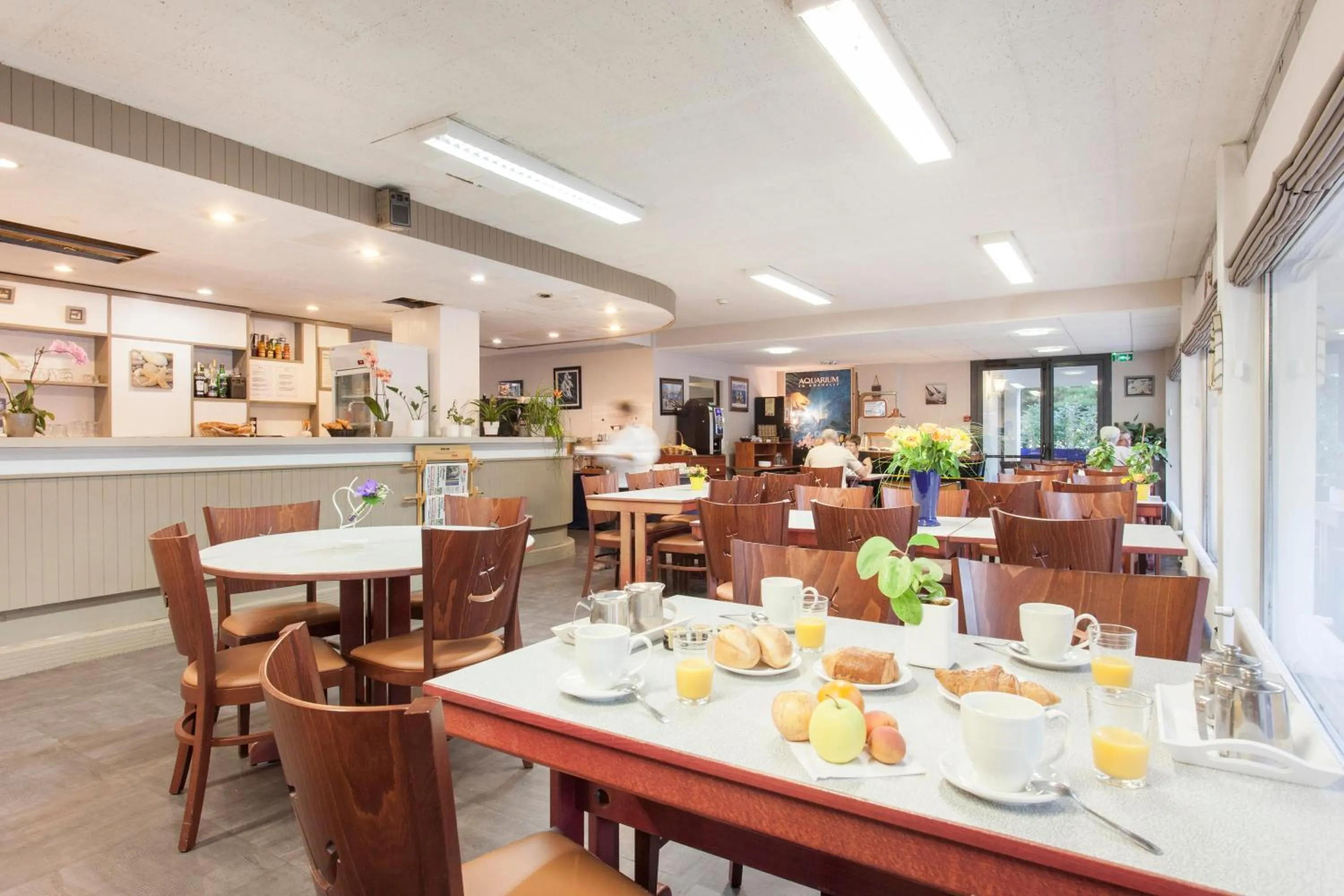 Breakfast in Hôtel Les Gens de Mer La Rochelle